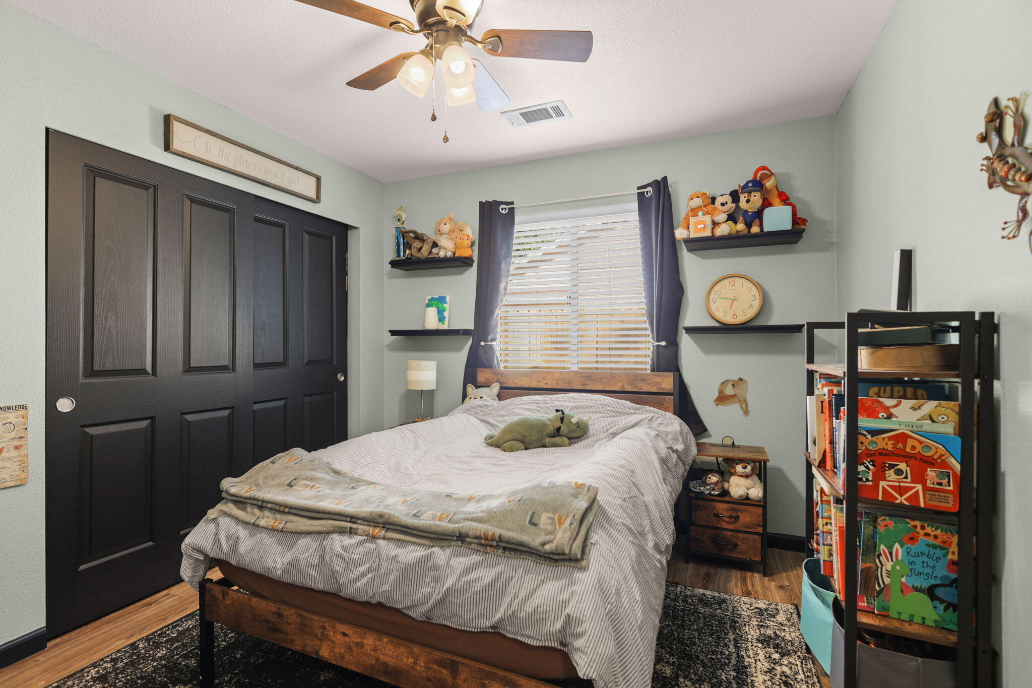 main property photo 12