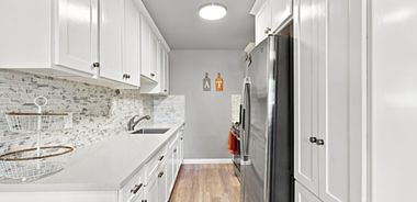 image of property with 3 Bed | 2 Bath | 1,008 Sqft