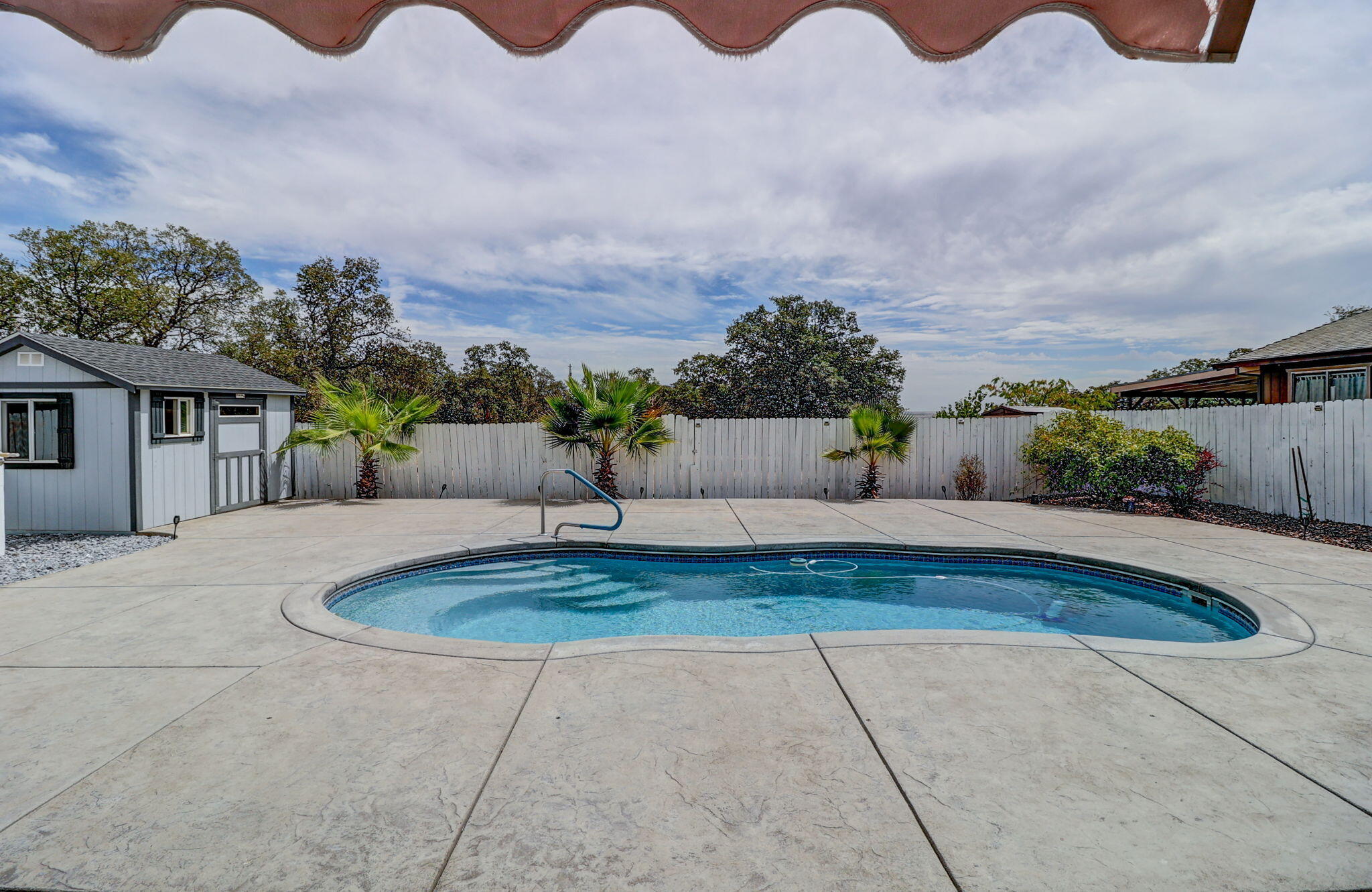 main property photo 33