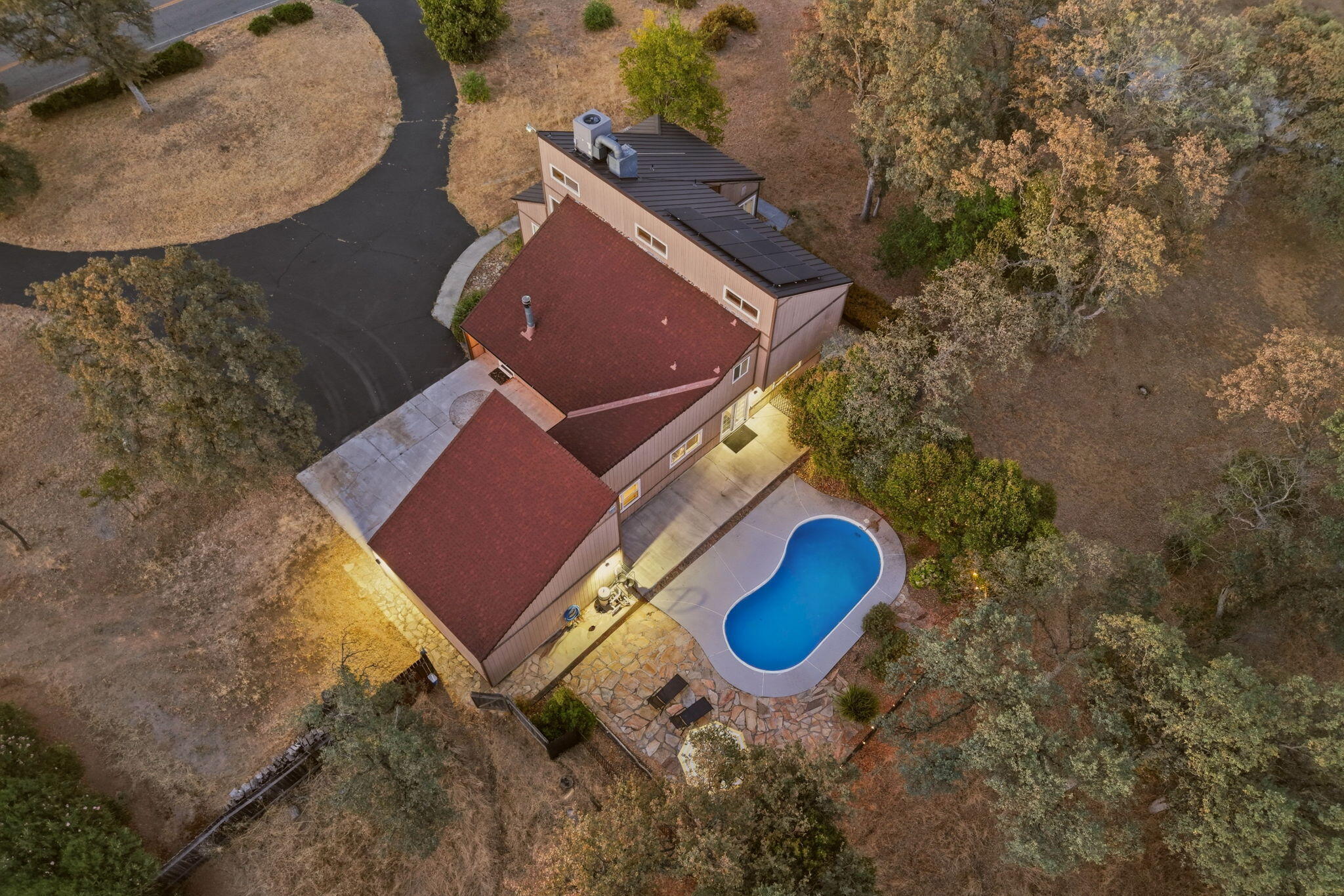 main property photo 45