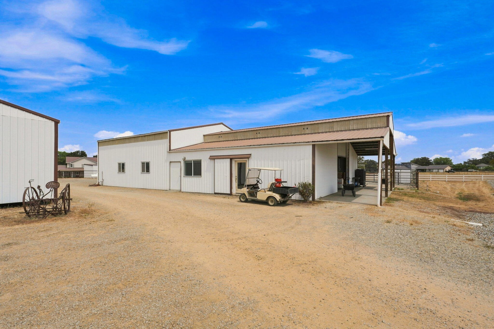 main property photo 50
