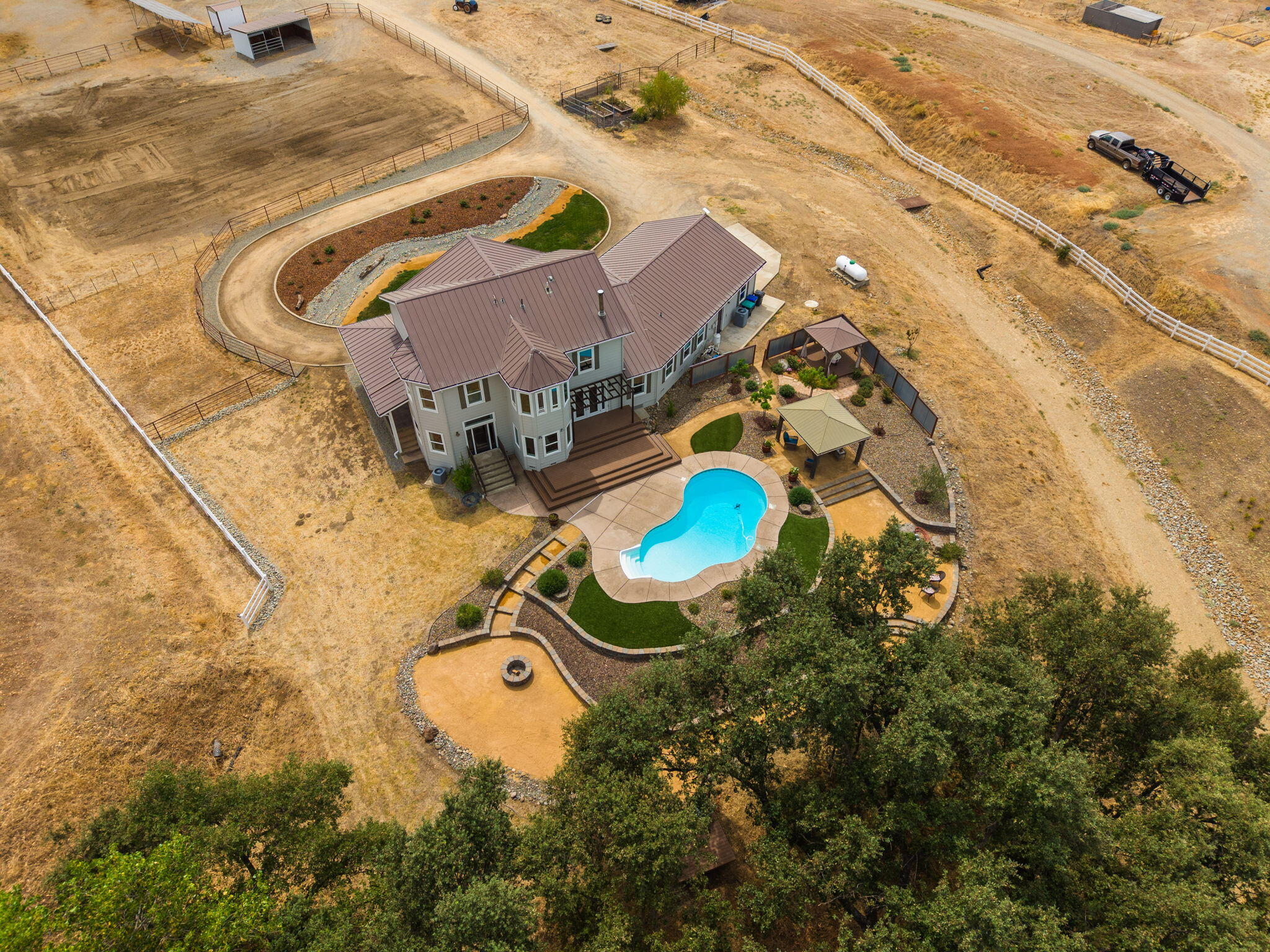main property photo 74