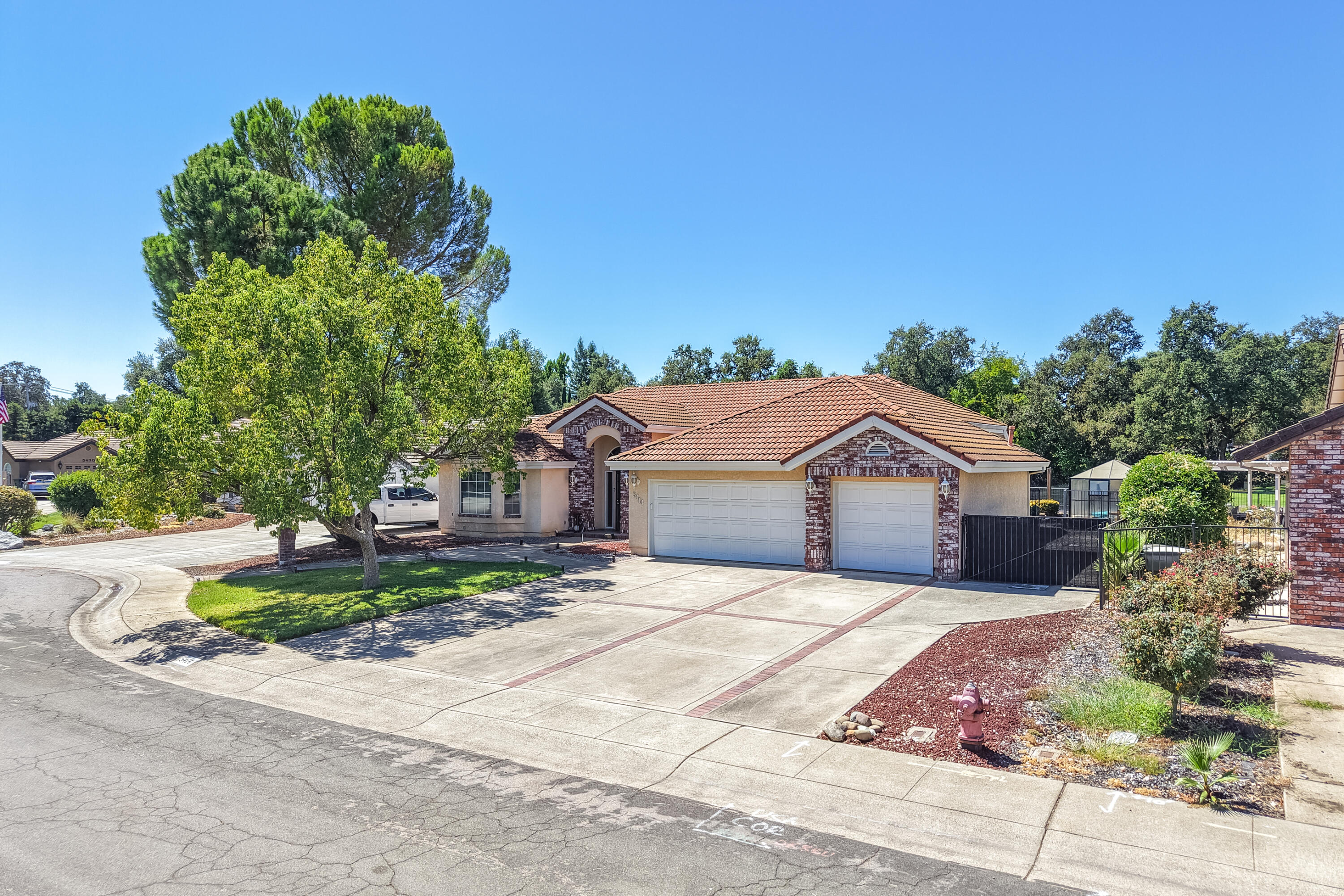 main property photo 51