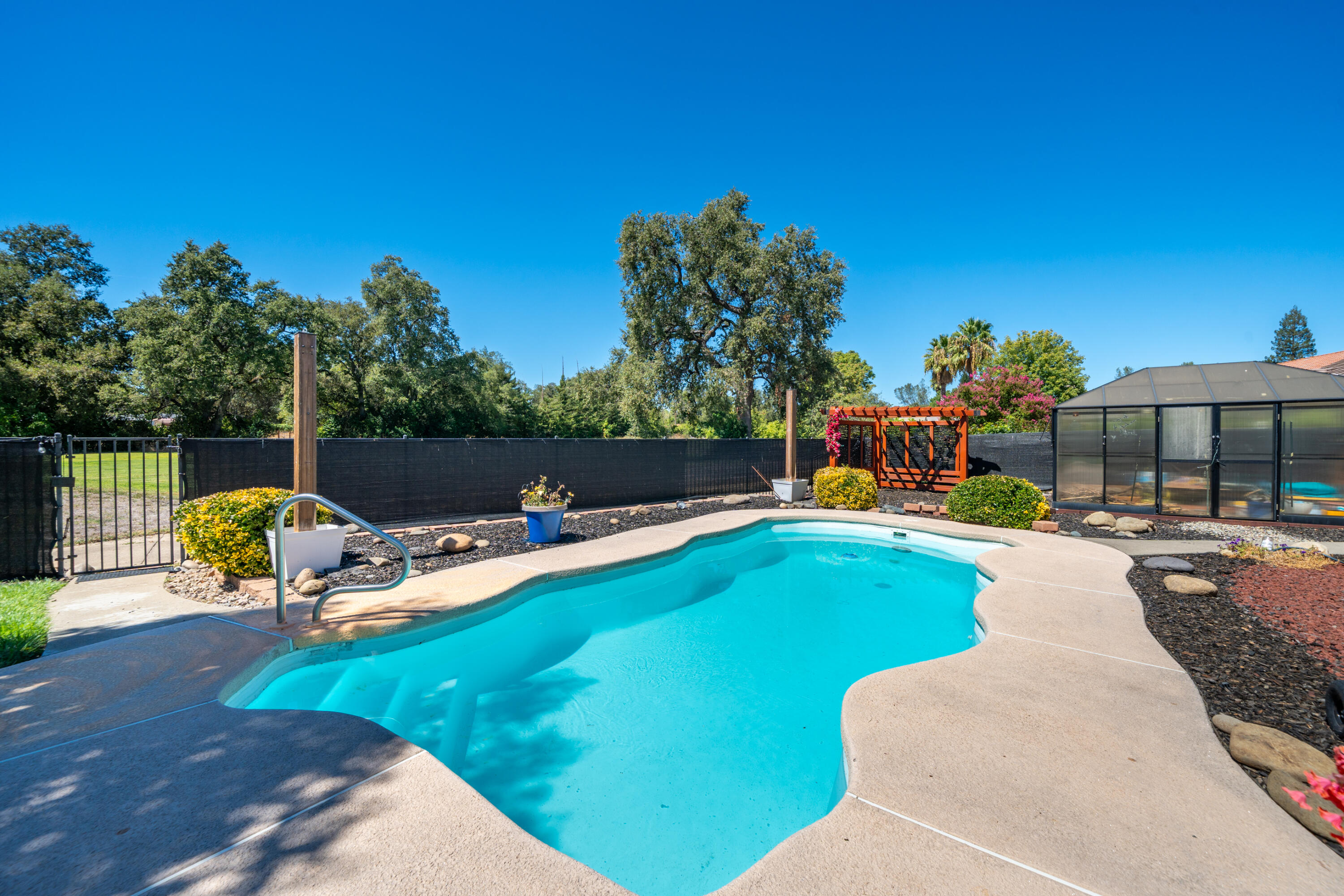 main property photo 59