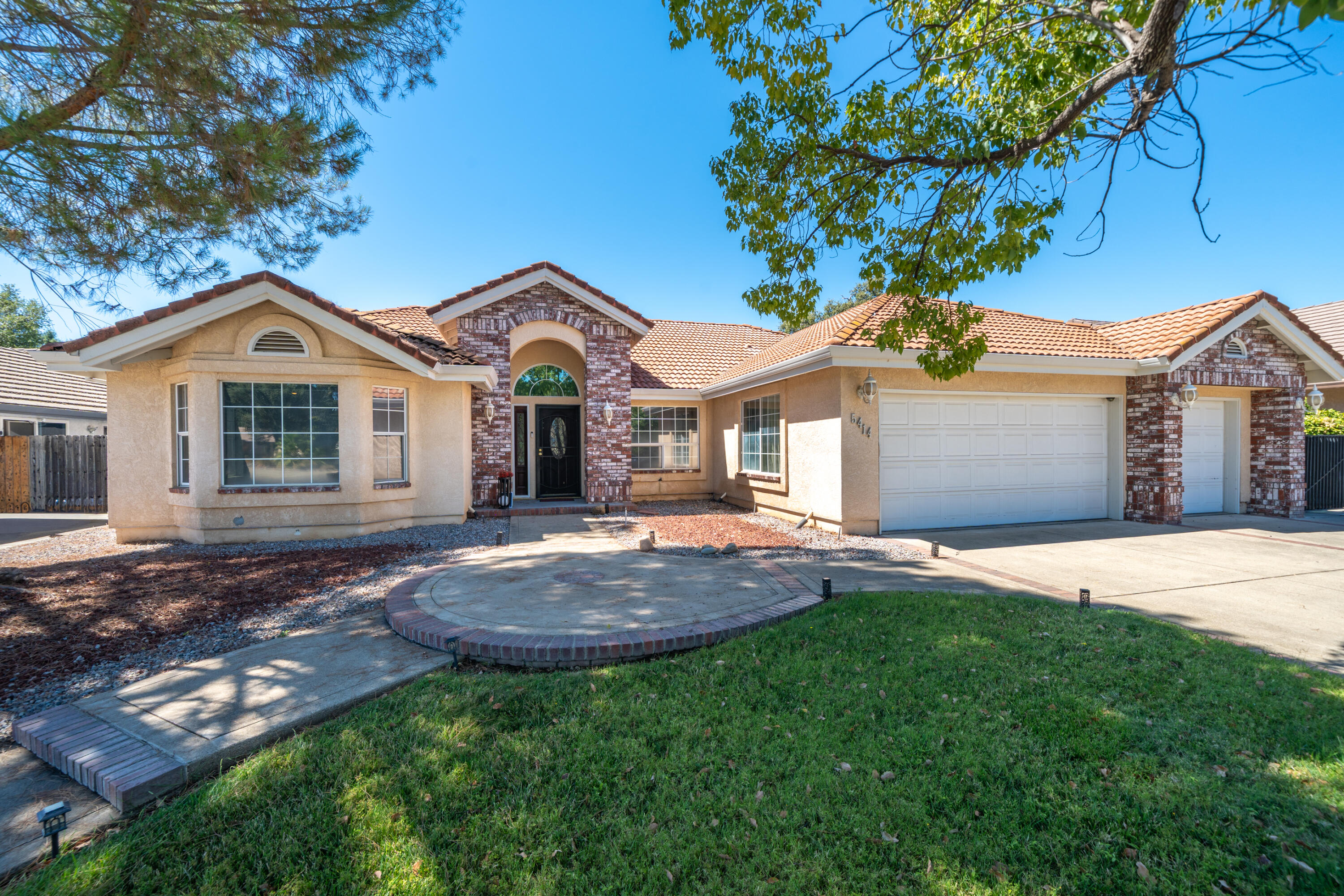main property photo 64