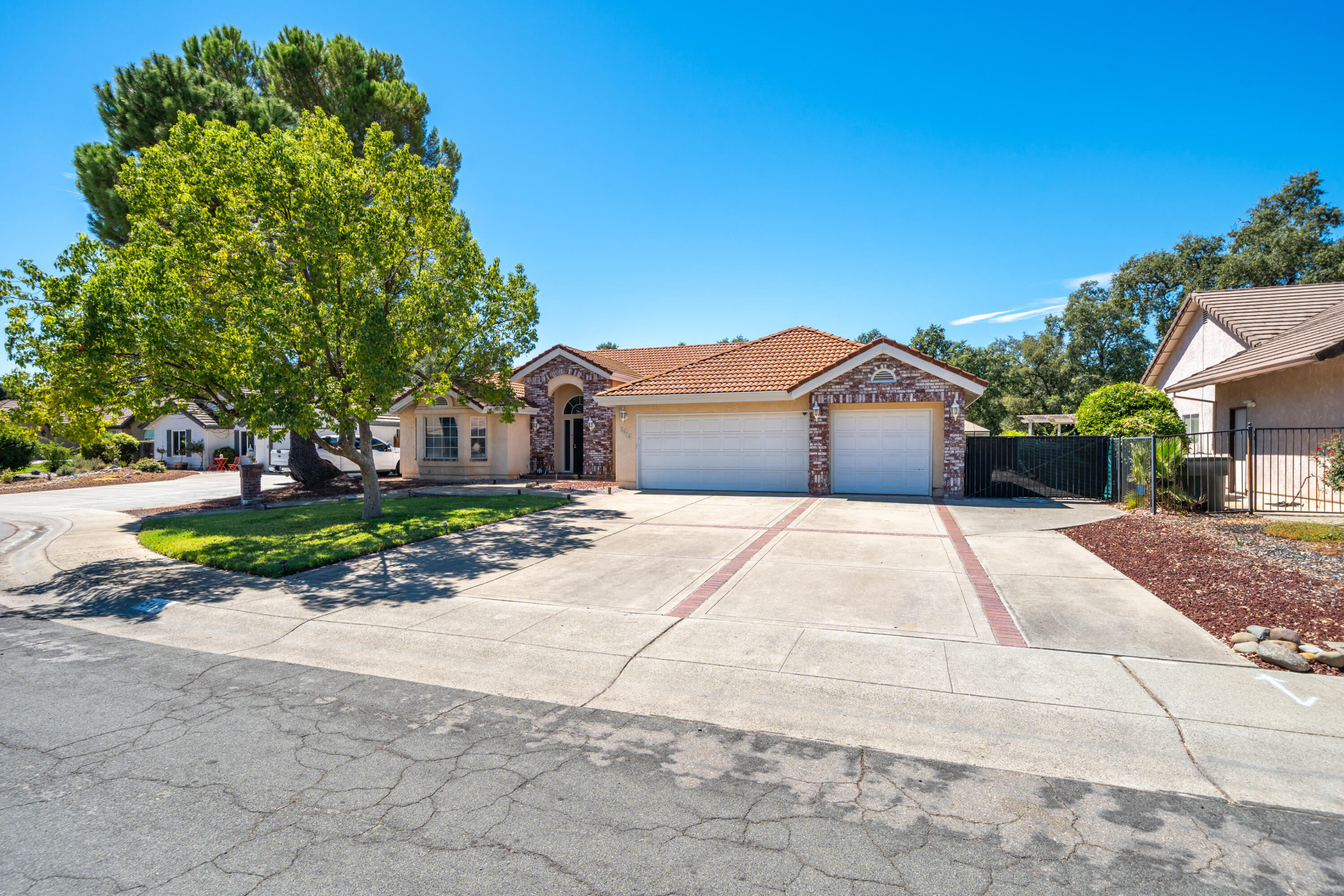main property photo 67
