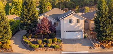 image of property with 4 Bed | 4 Bath | 2,720 Sqft