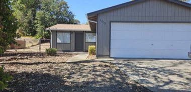 image of property with 3 Bed | 2 Bath | 912 Sqft
