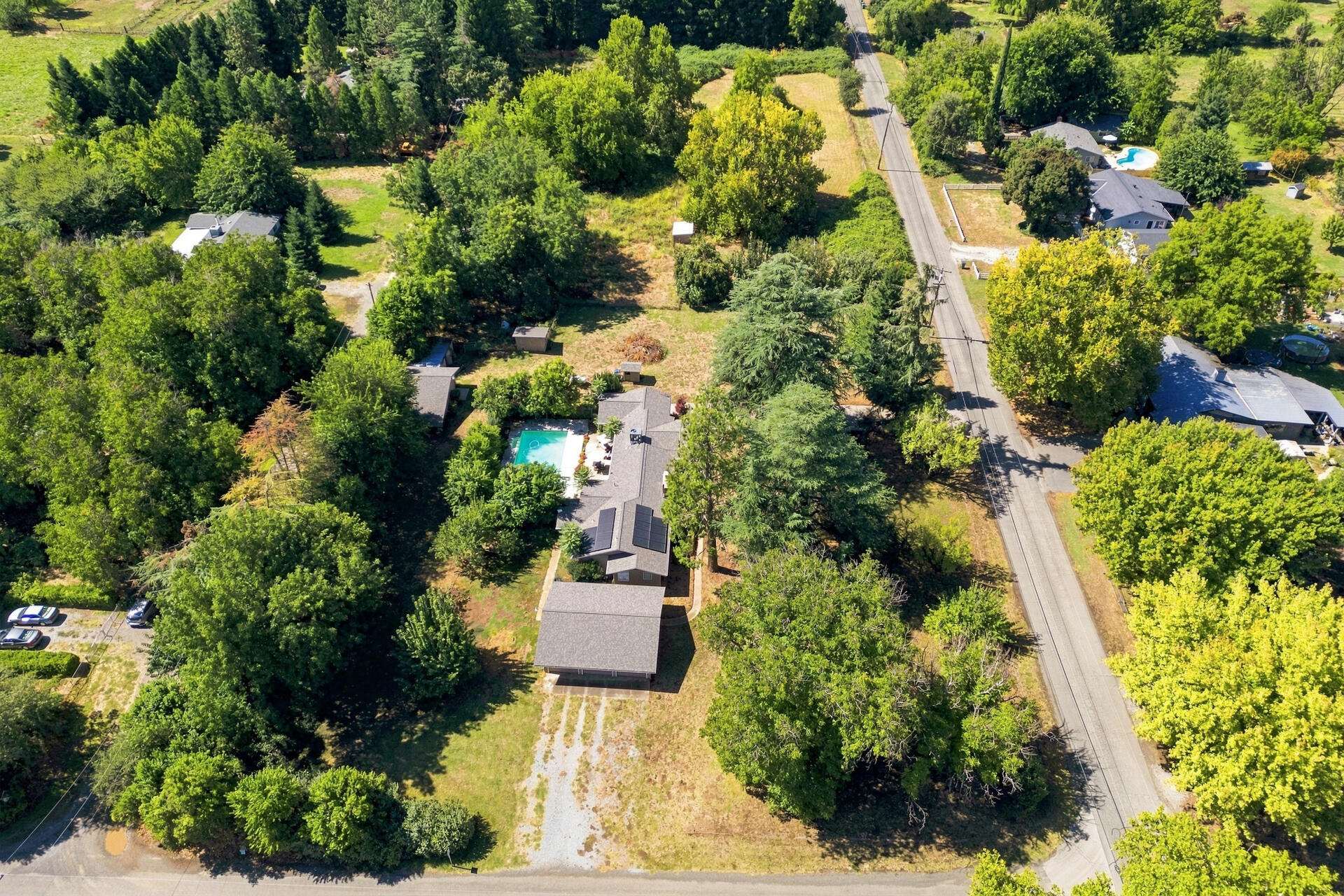 main property photo 59