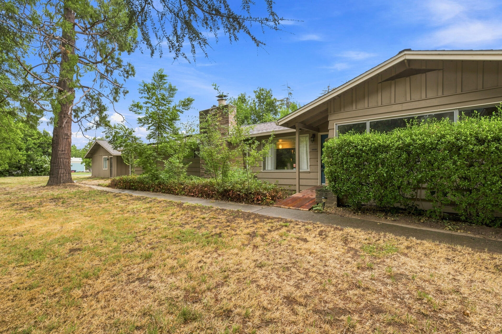 main property photo 61