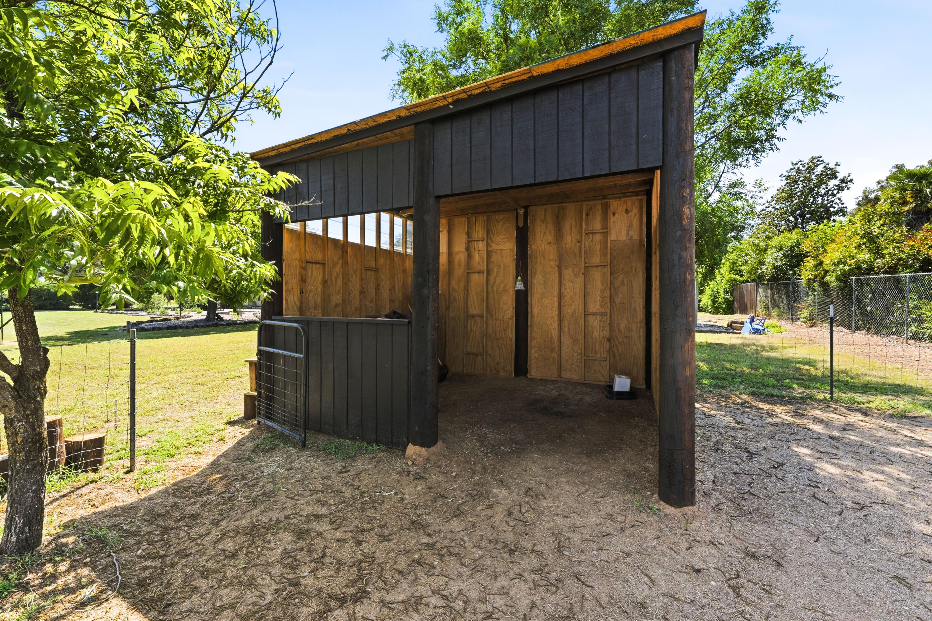 main property photo 57