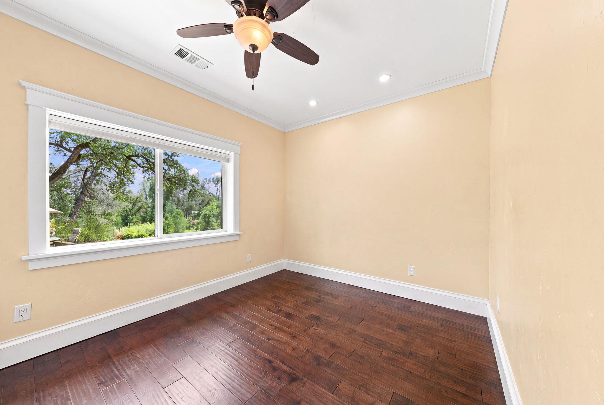main property photo 124