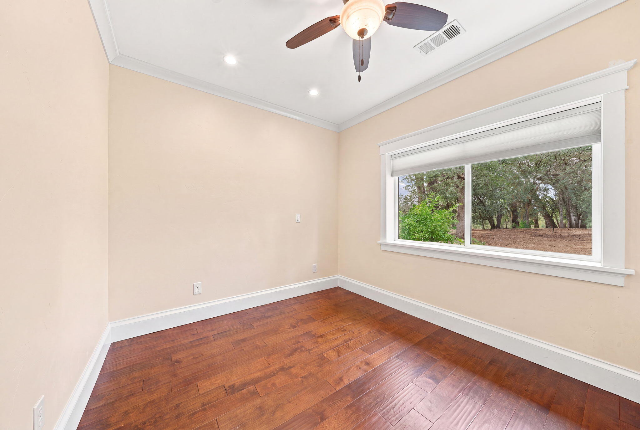 main property photo 129