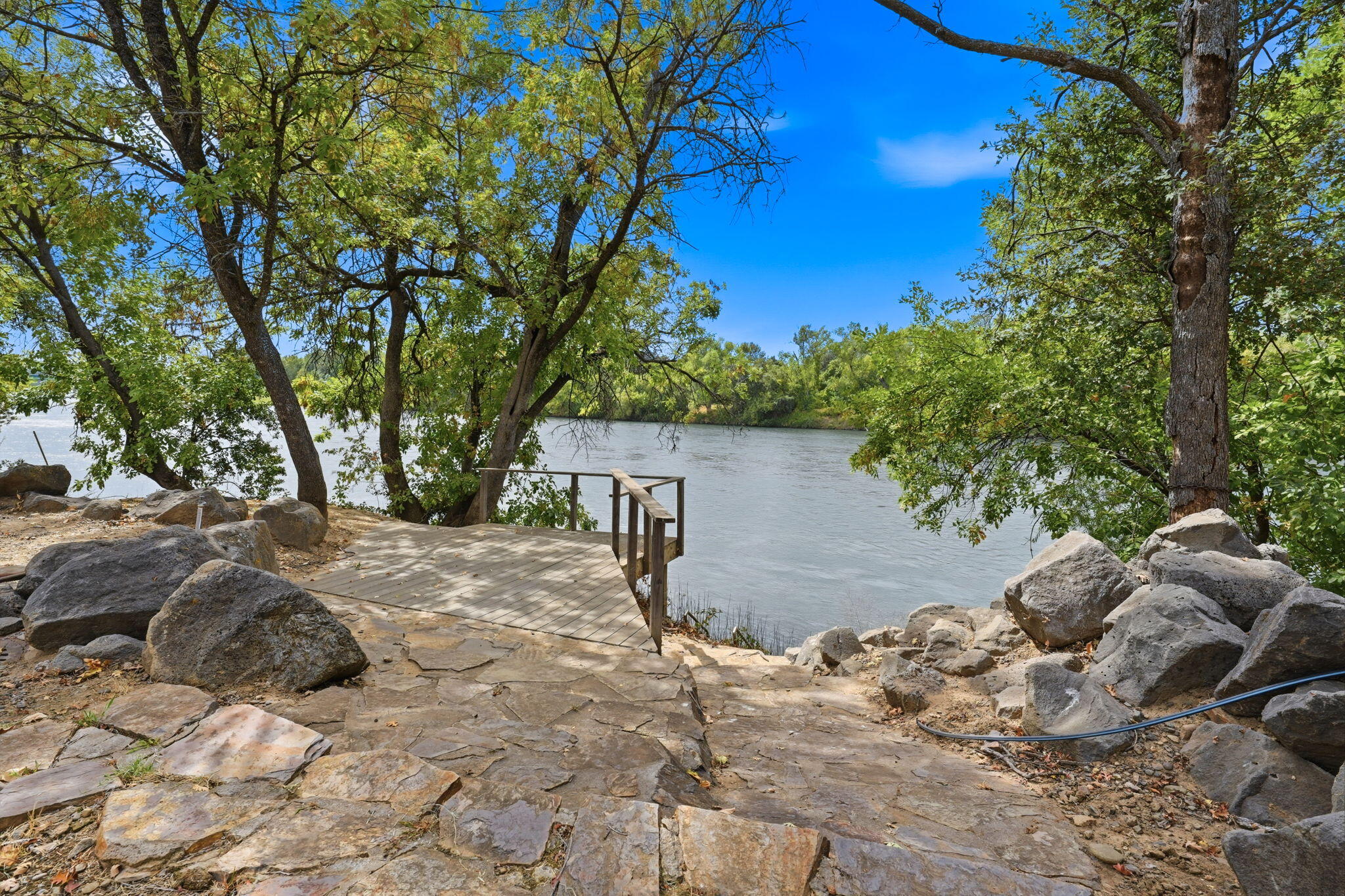 main property photo 35