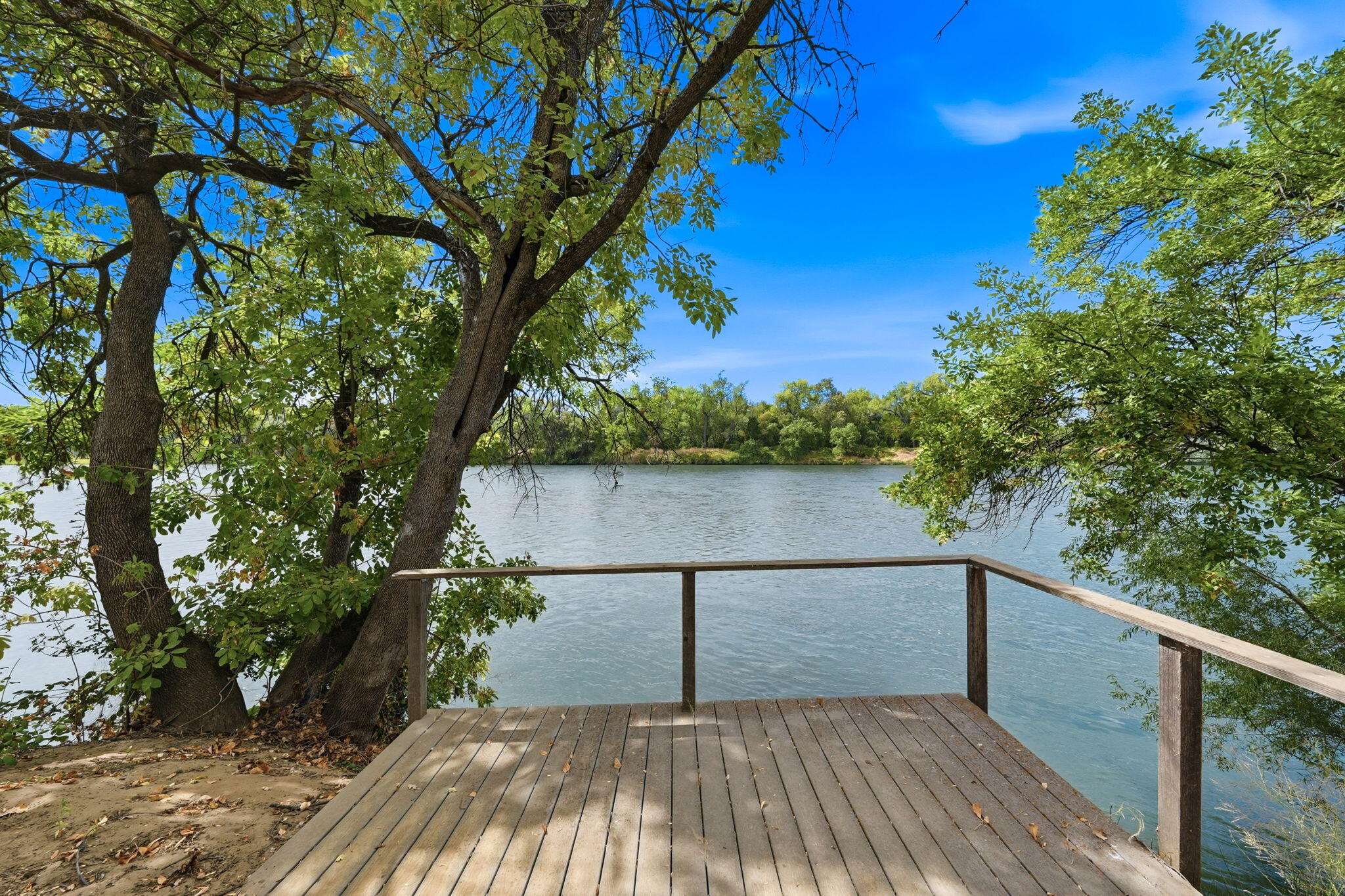 main property photo 36