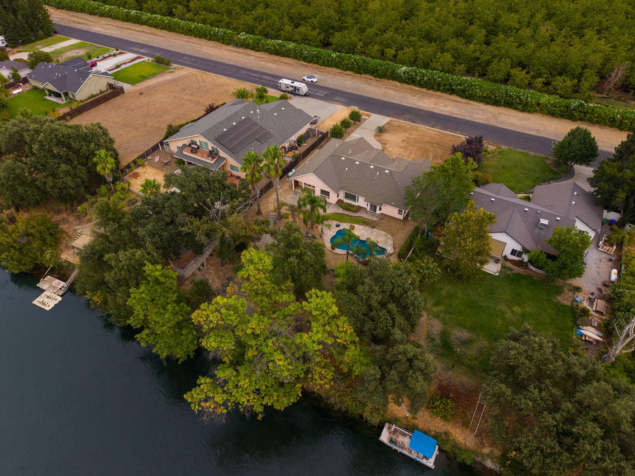 main property photo 41