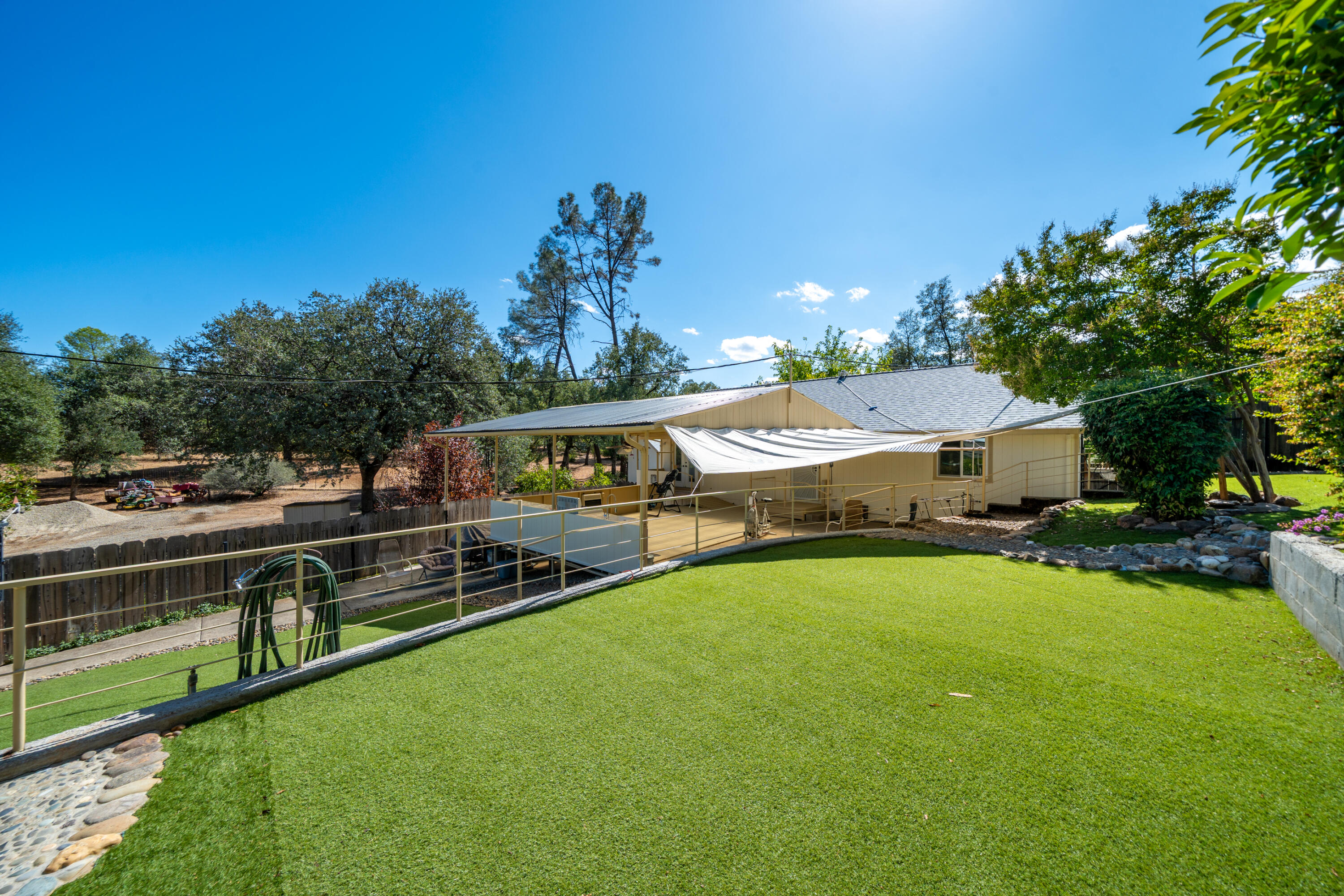 main property photo 50