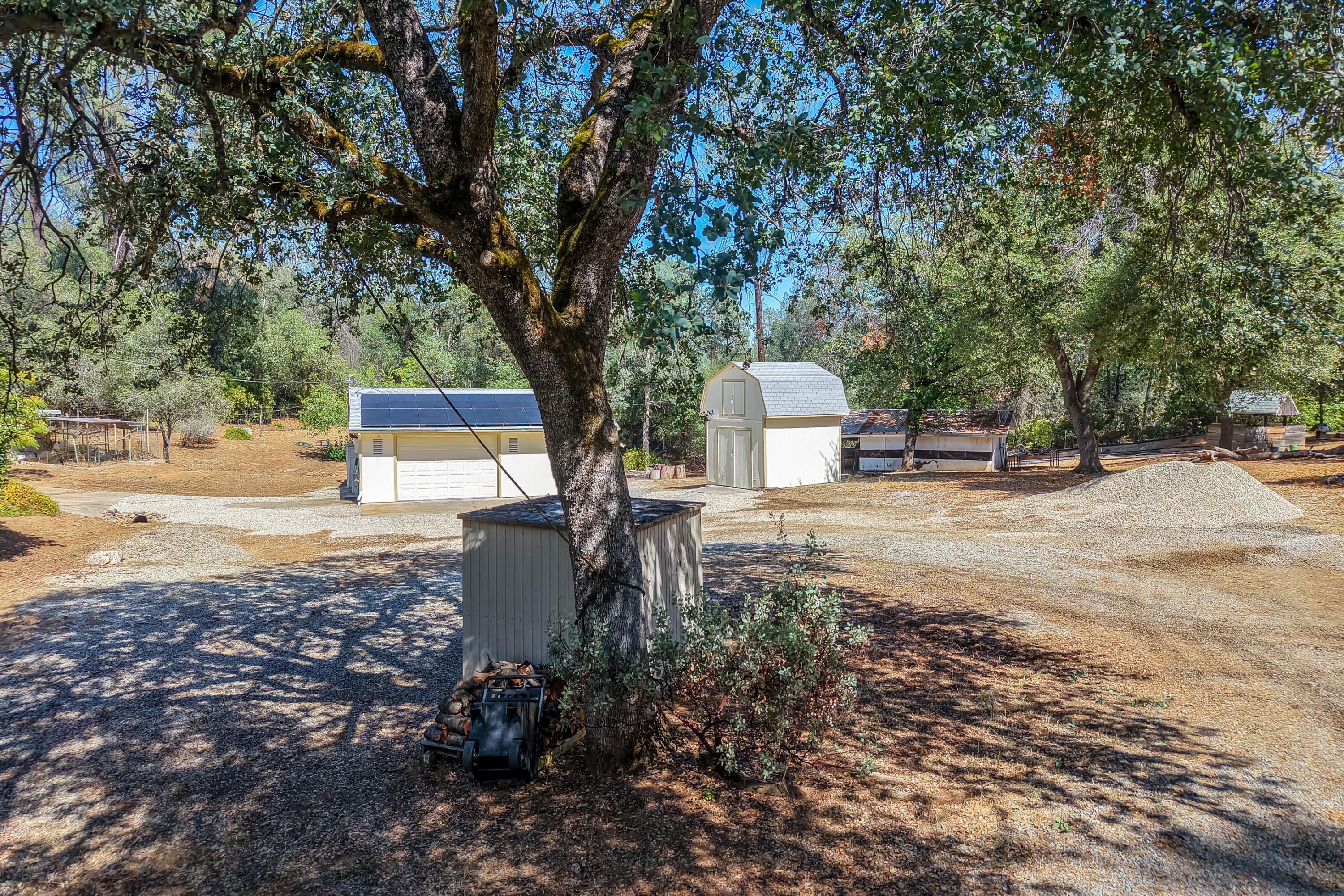 main property photo 77