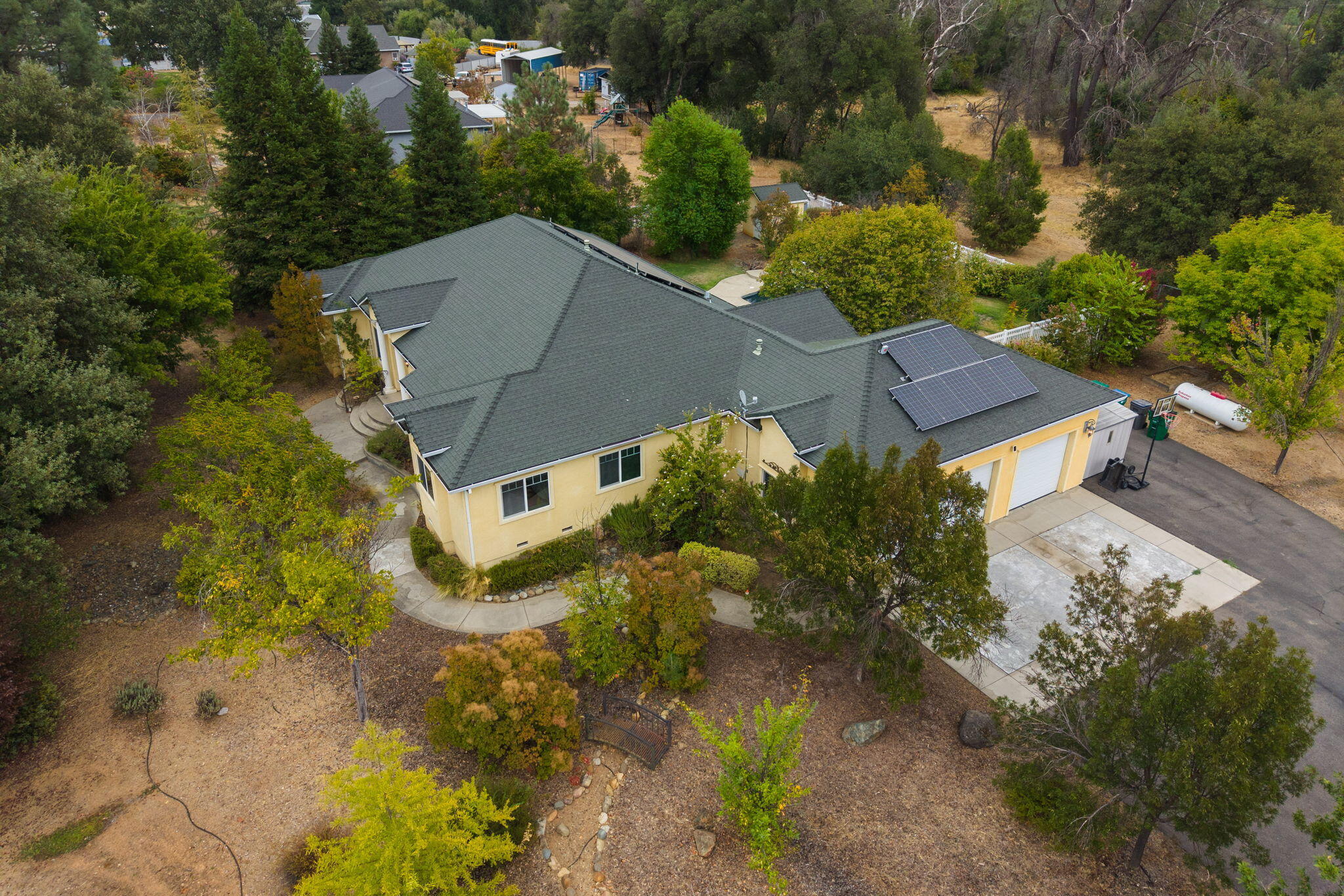main property photo 45