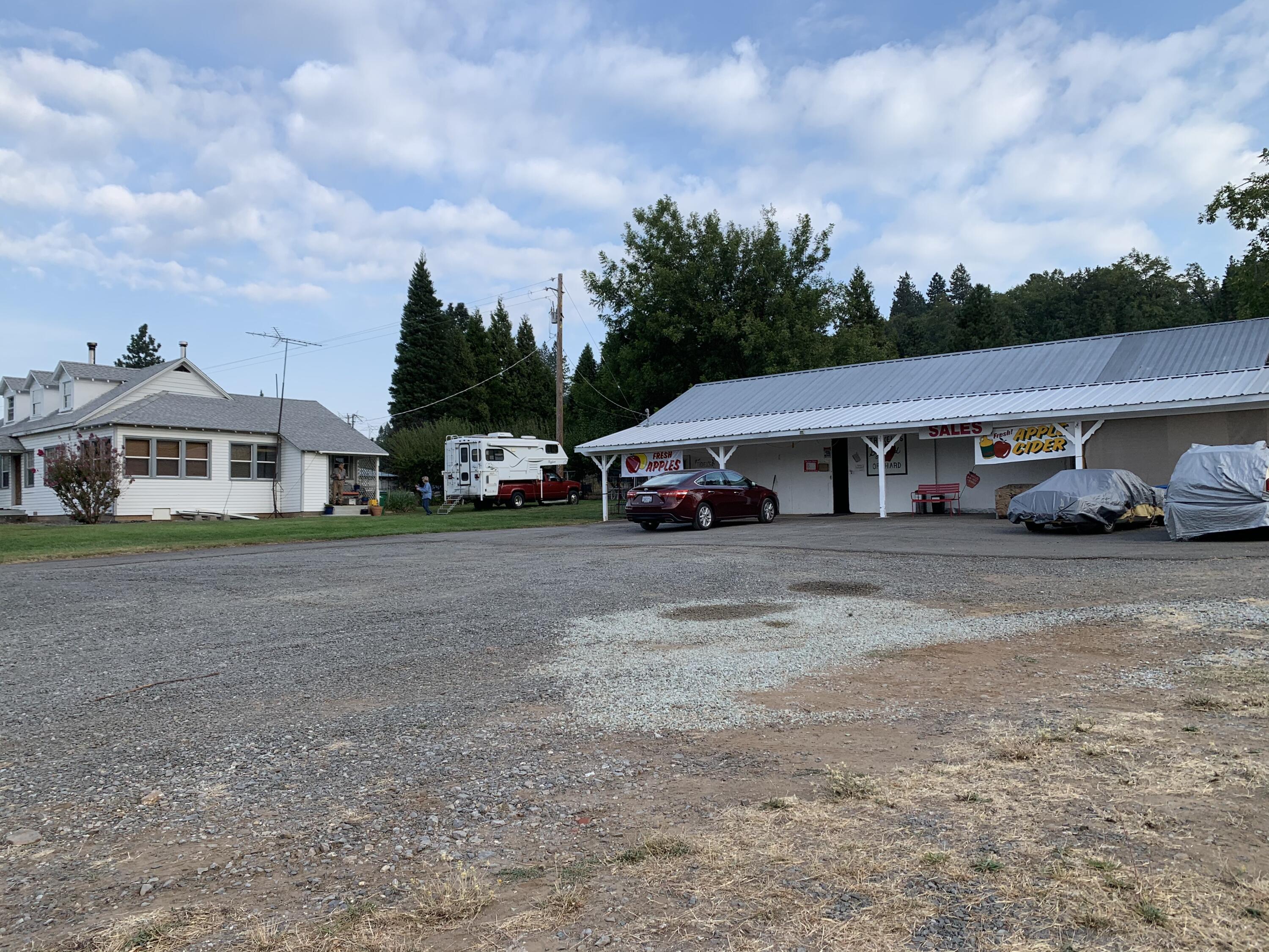 main property photo 16