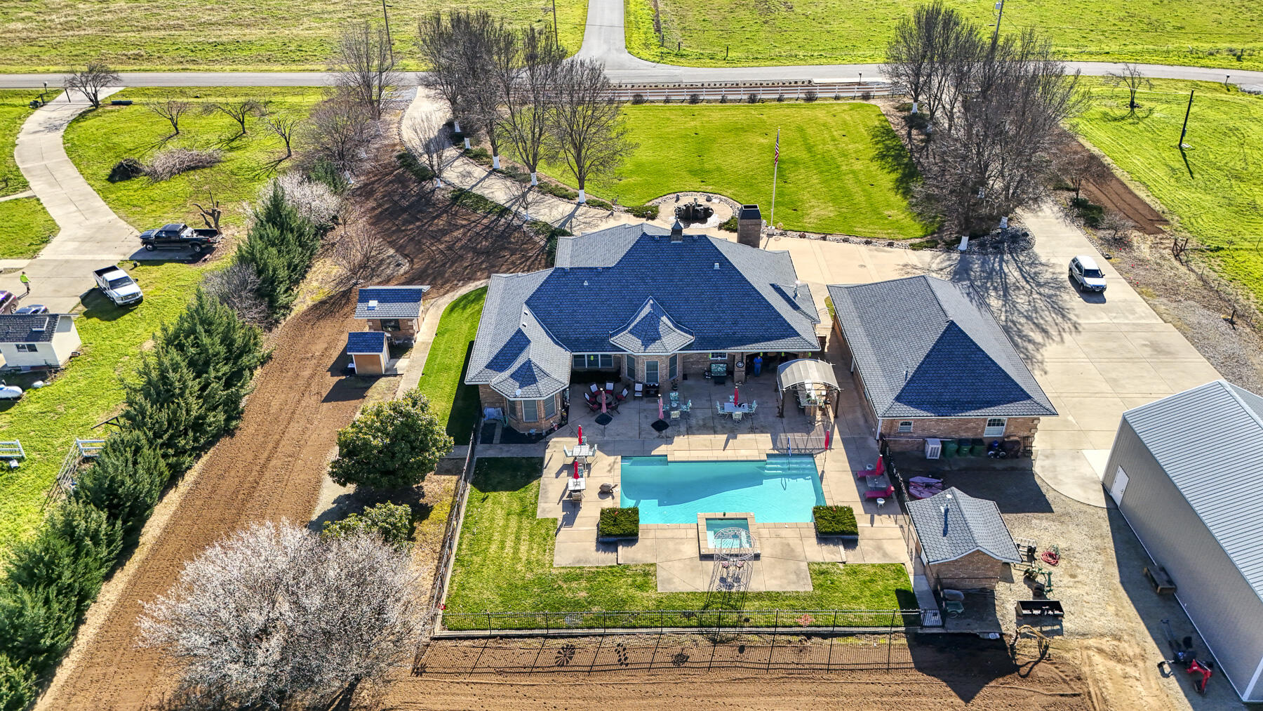 main property photo 46