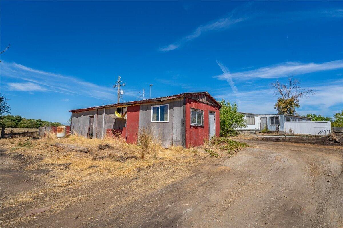 main property photo 29
