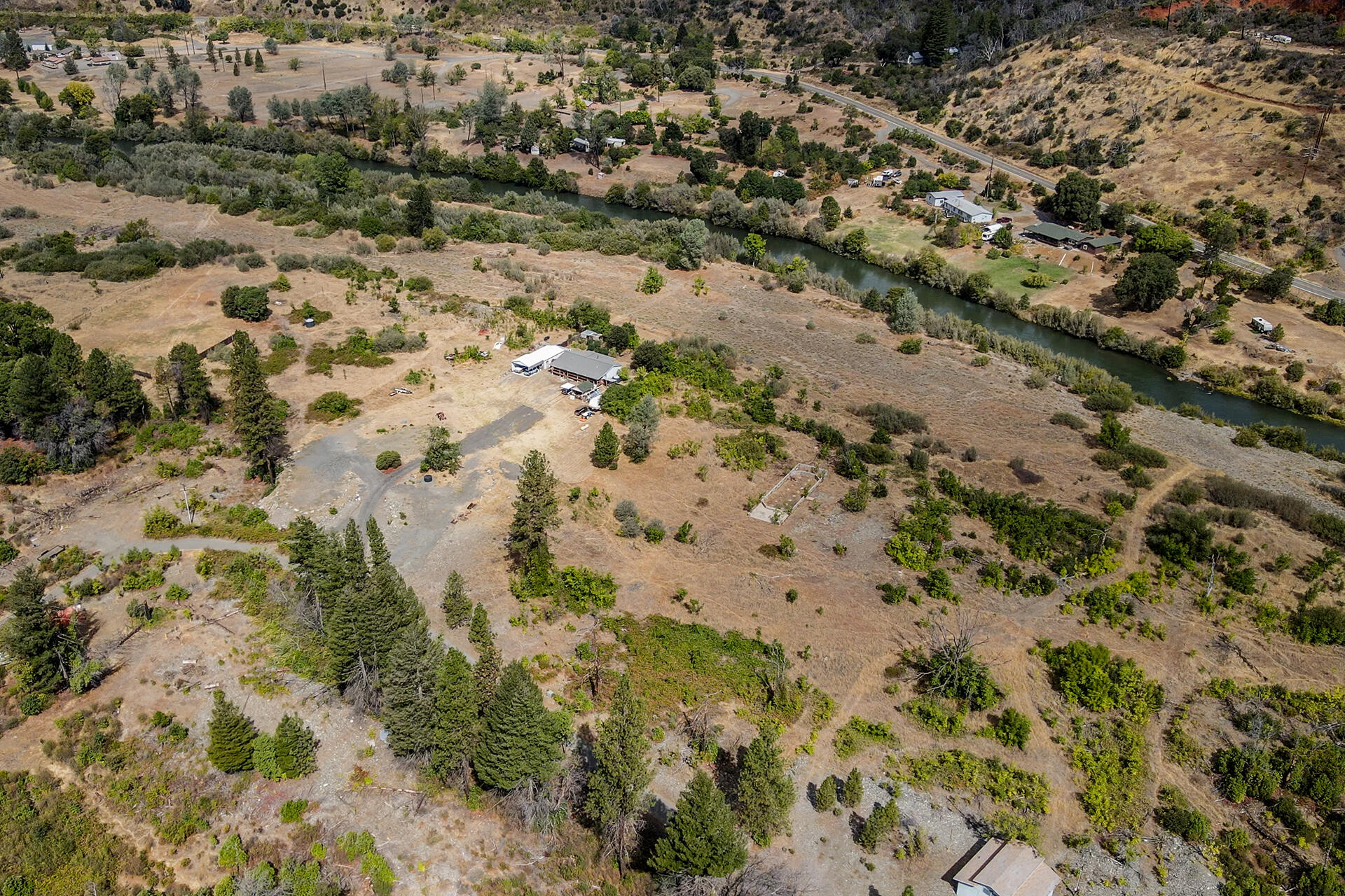 main property photo 19