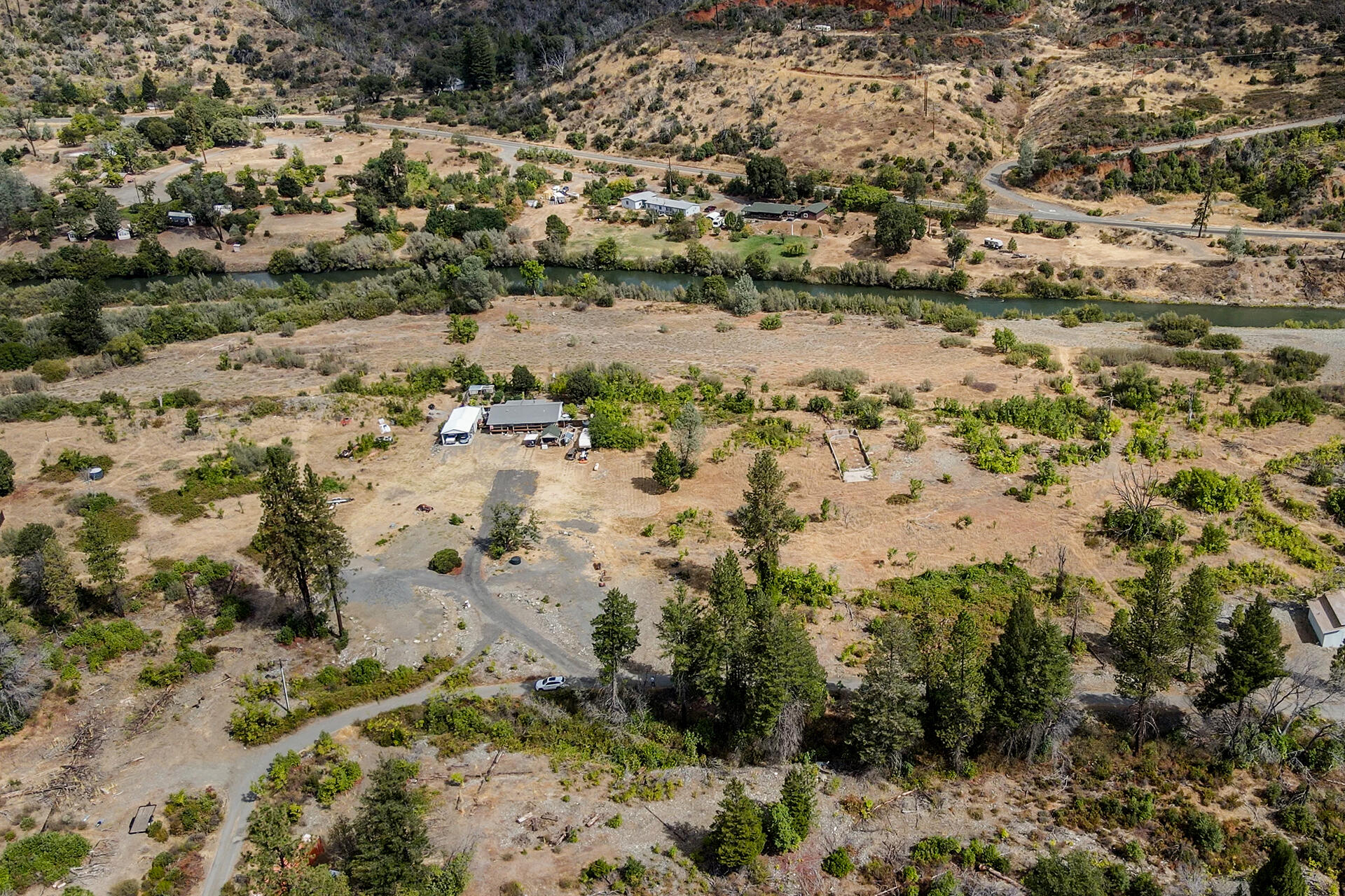main property photo 20