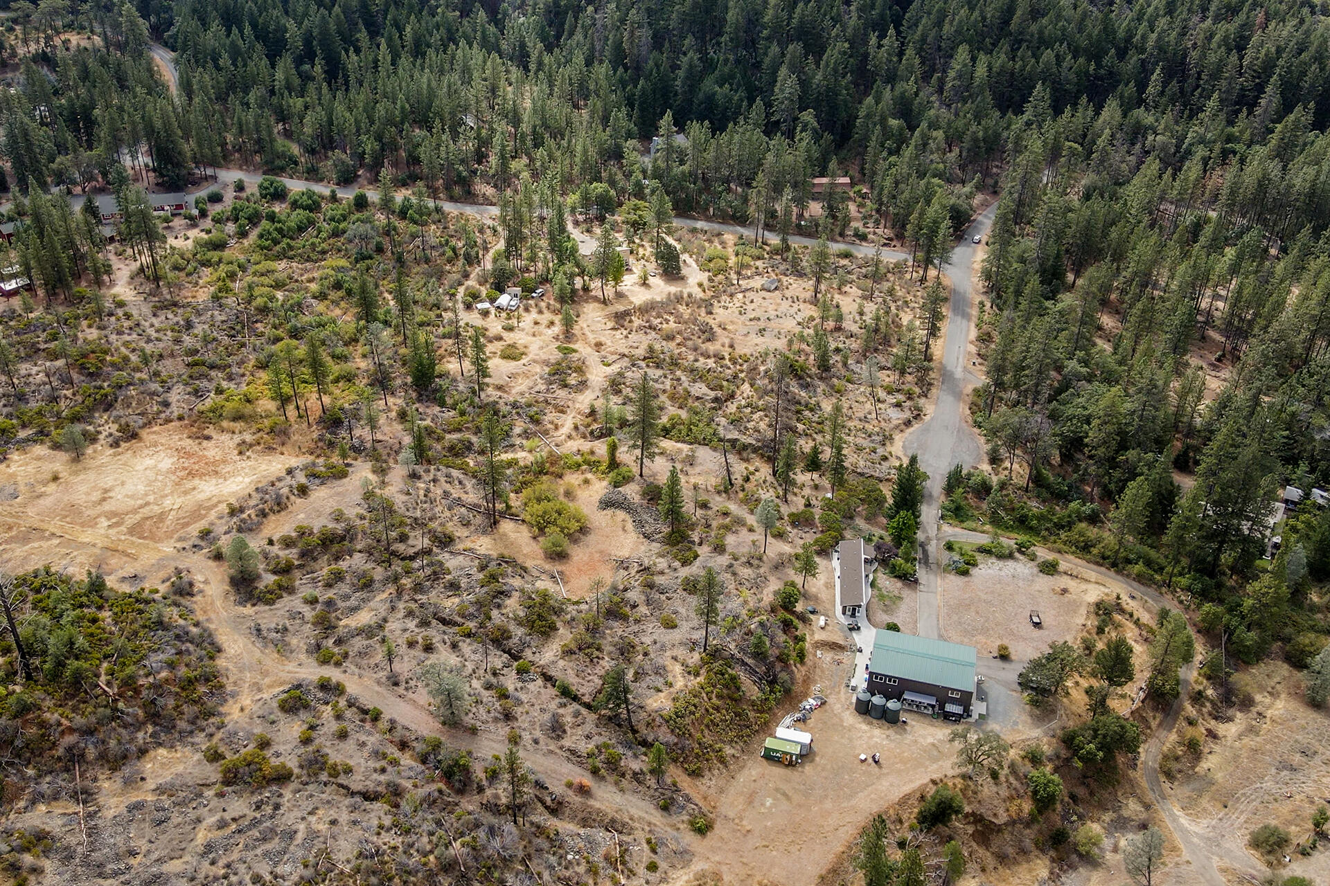main property photo 14