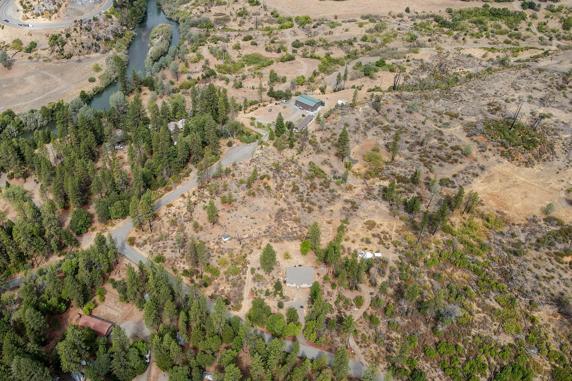 main property photo 8
