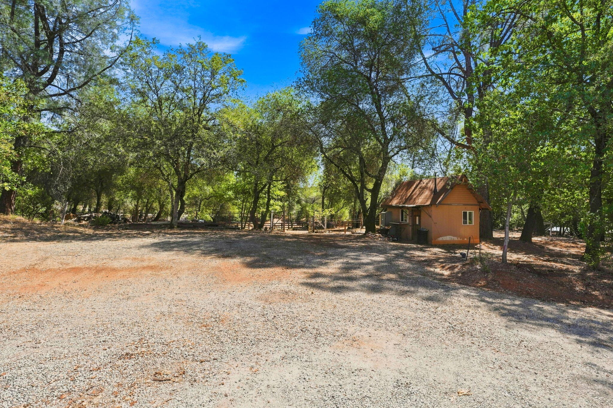 main property photo 41