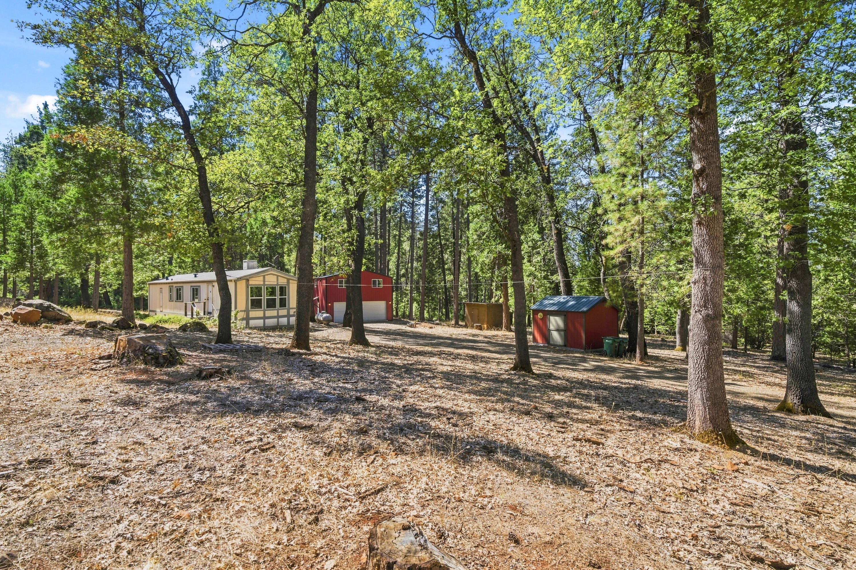 main property photo 40
