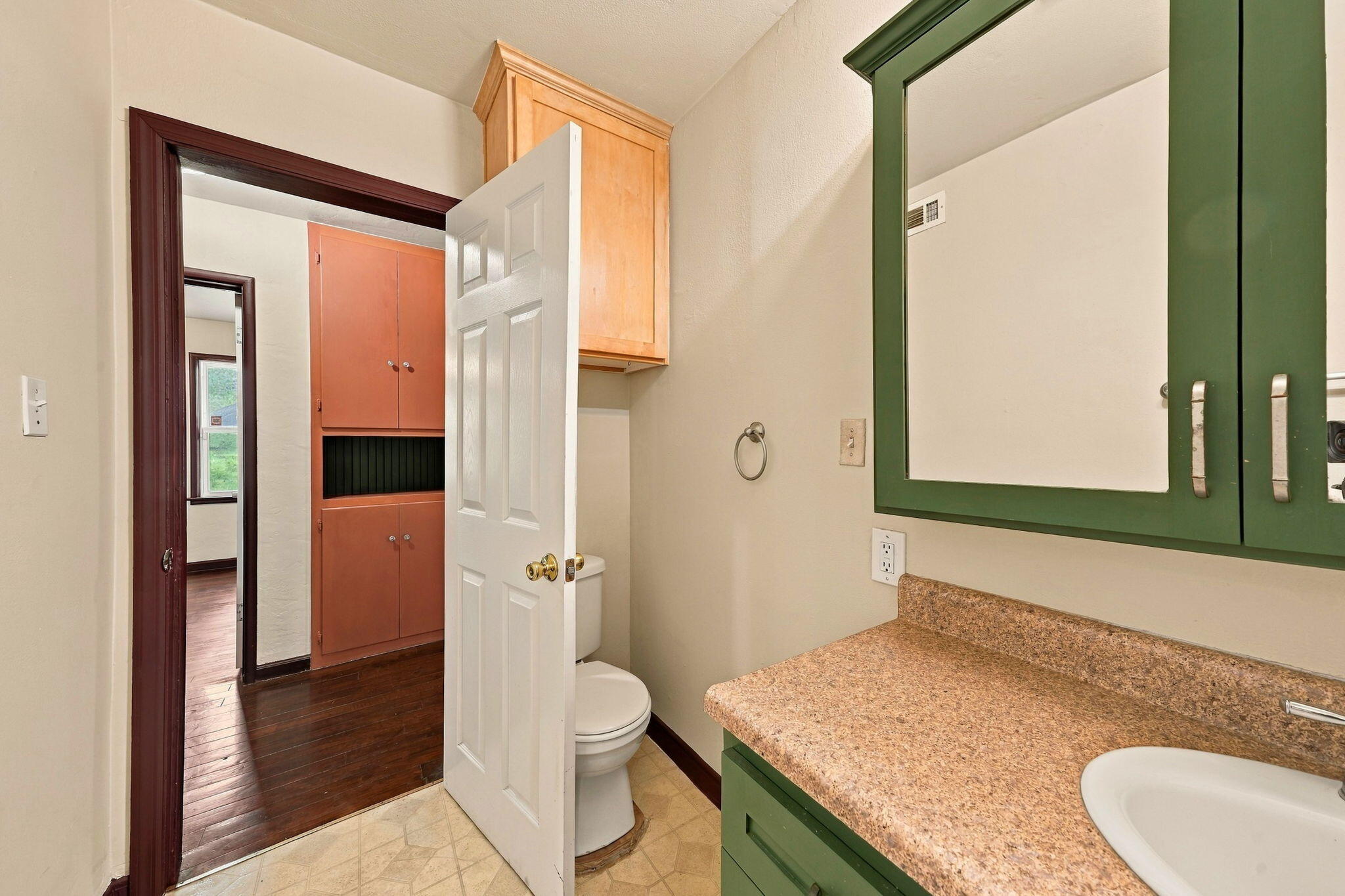 main property photo 16