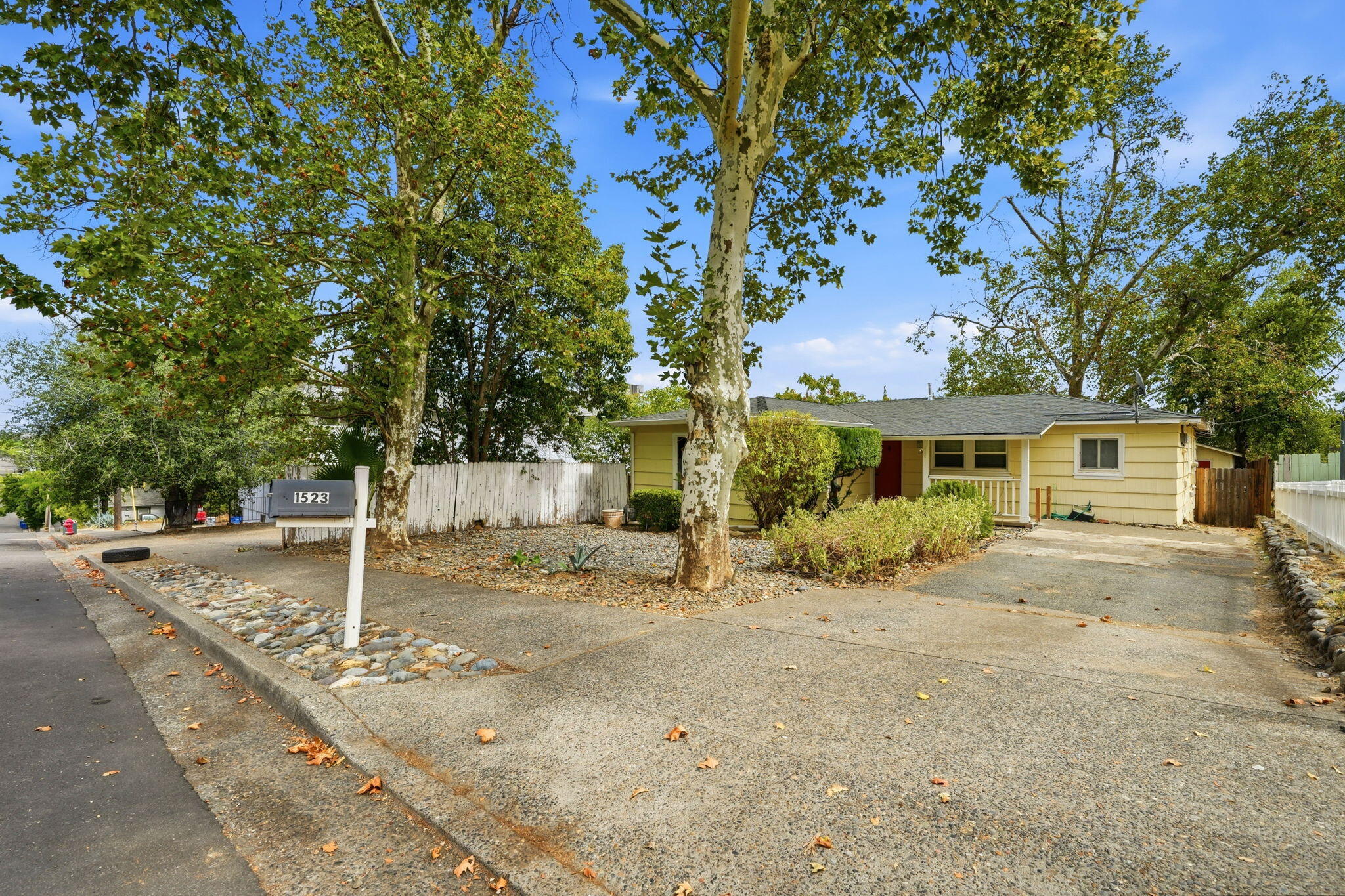 main property photo 38
