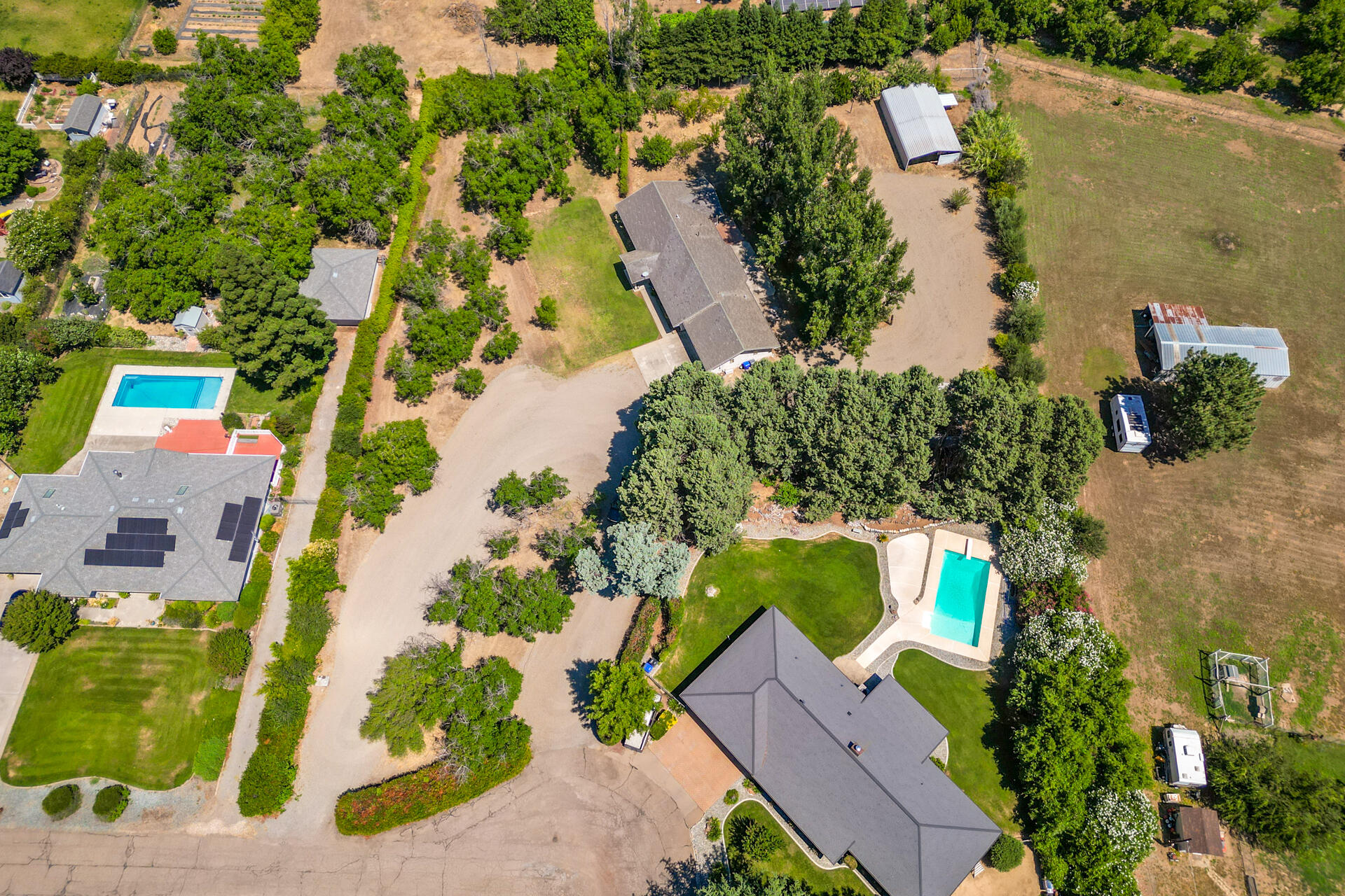 main property photo 26