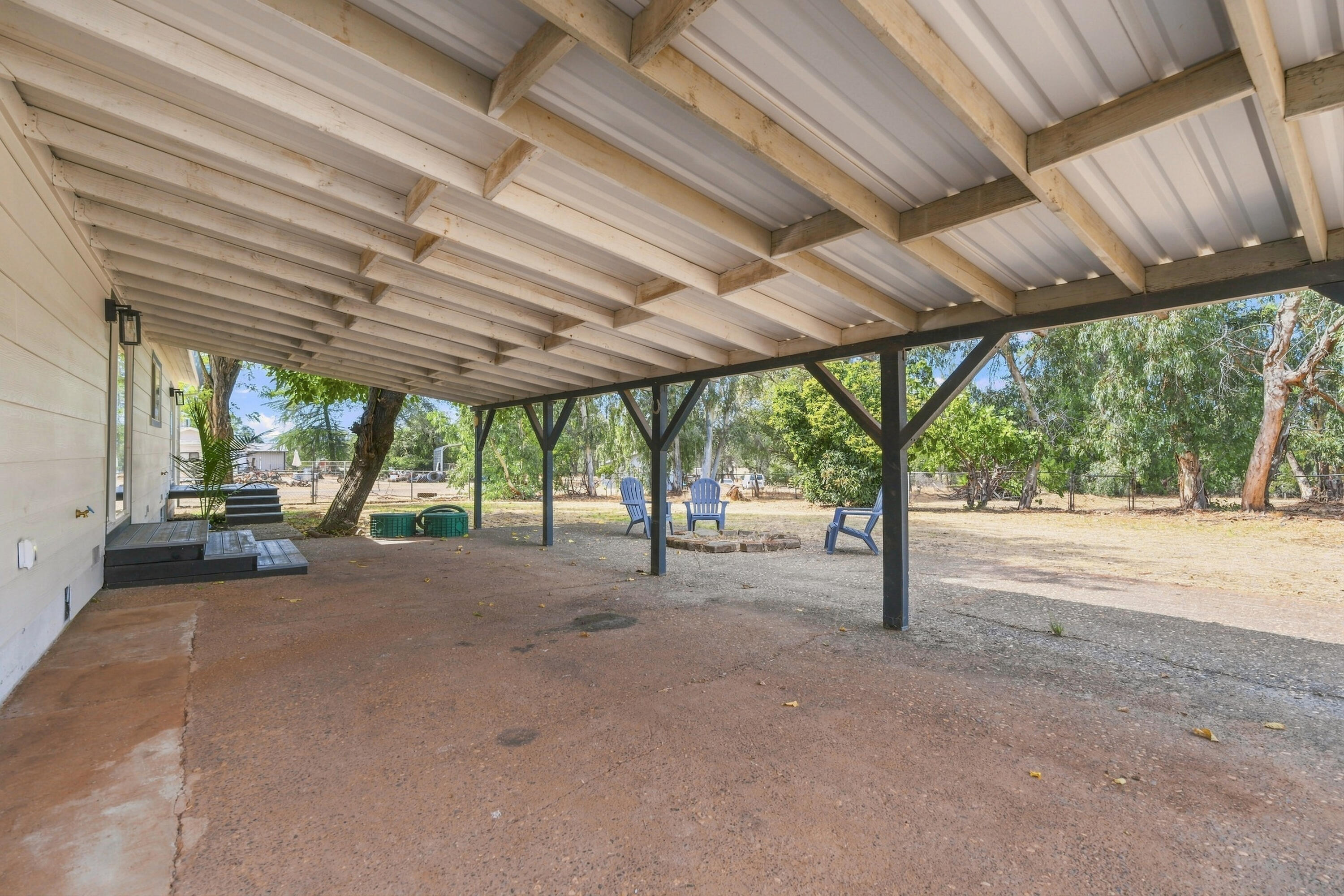 main property photo 41