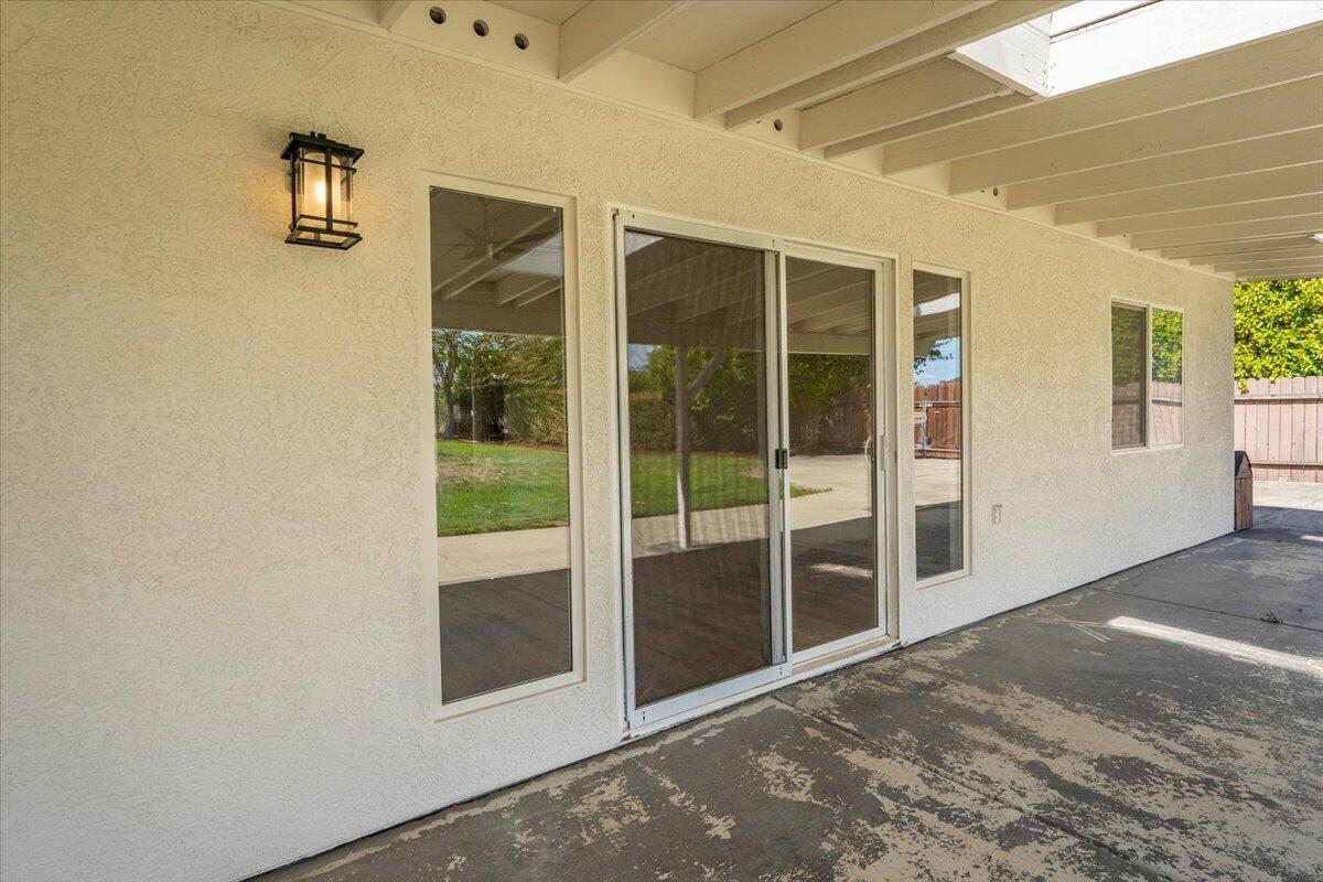 main property photo 50