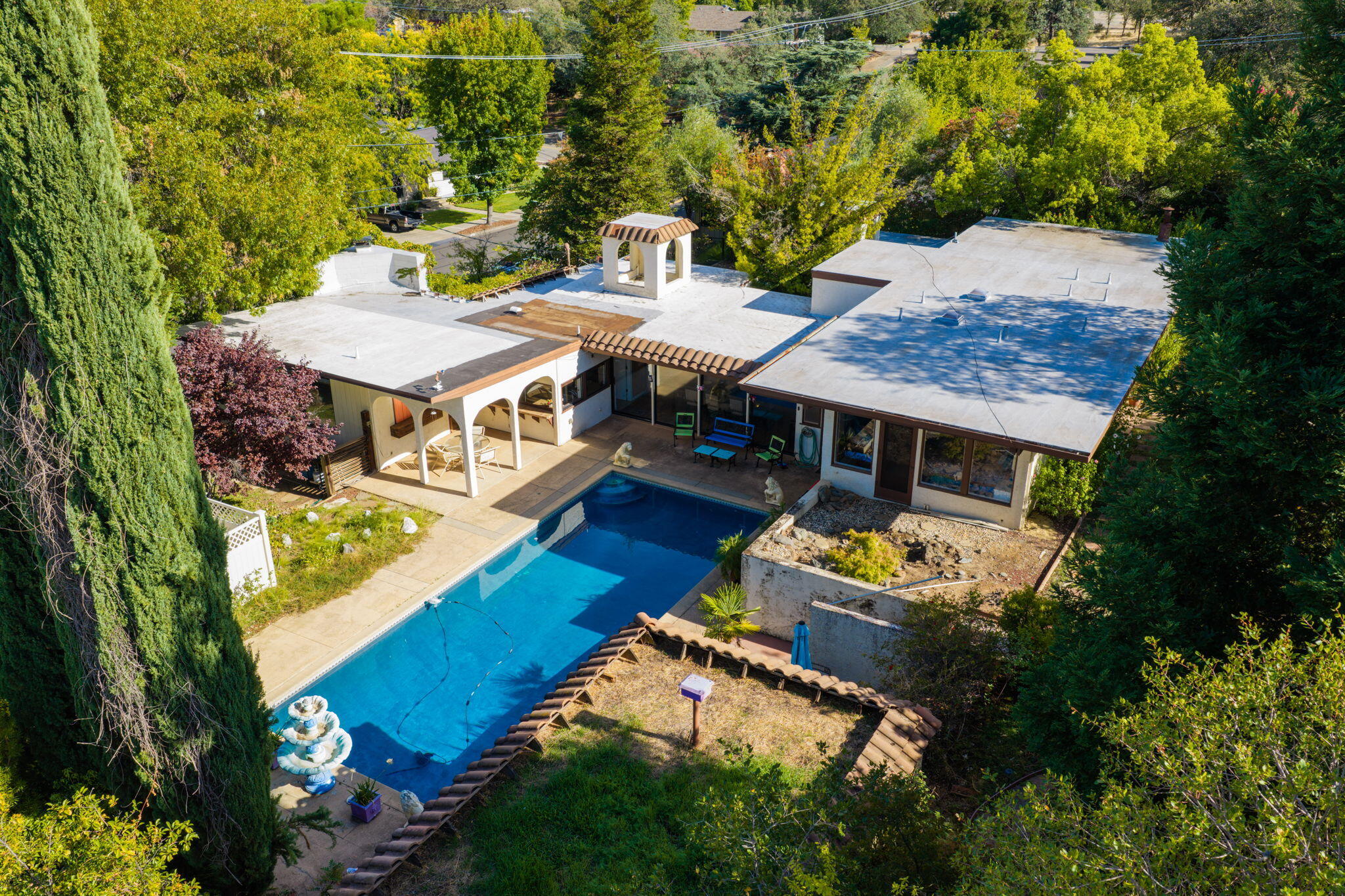 main property photo 45
