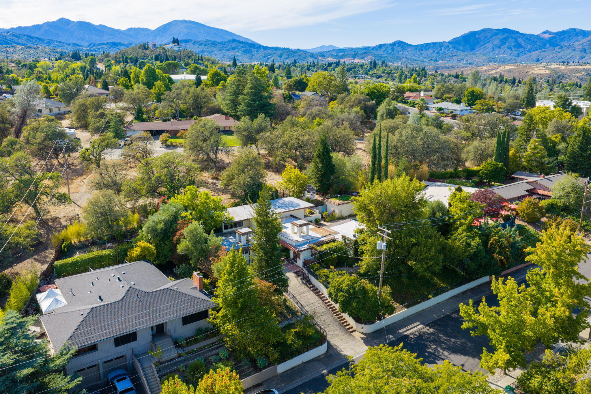main property photo 51