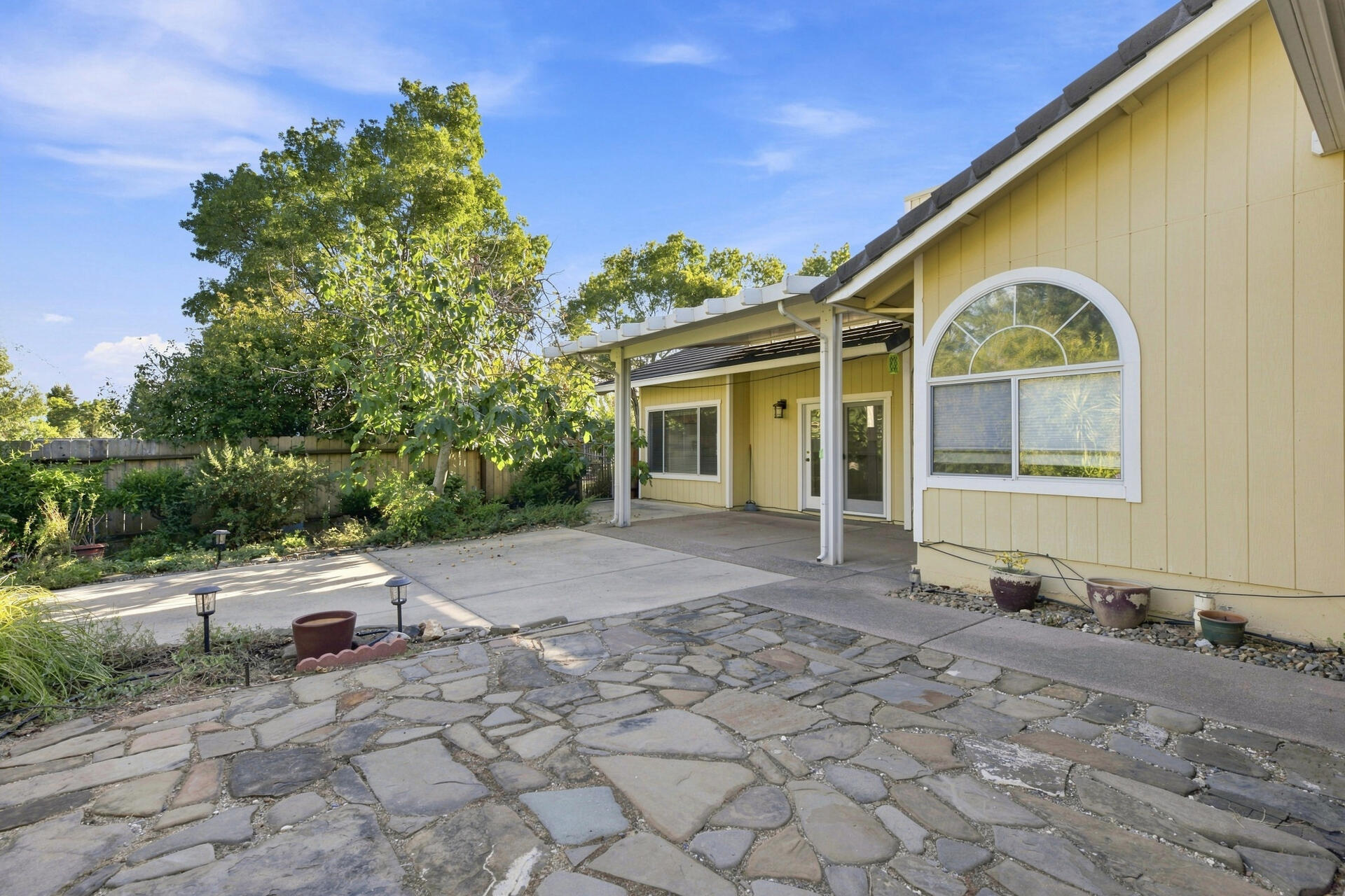 main property photo 22
