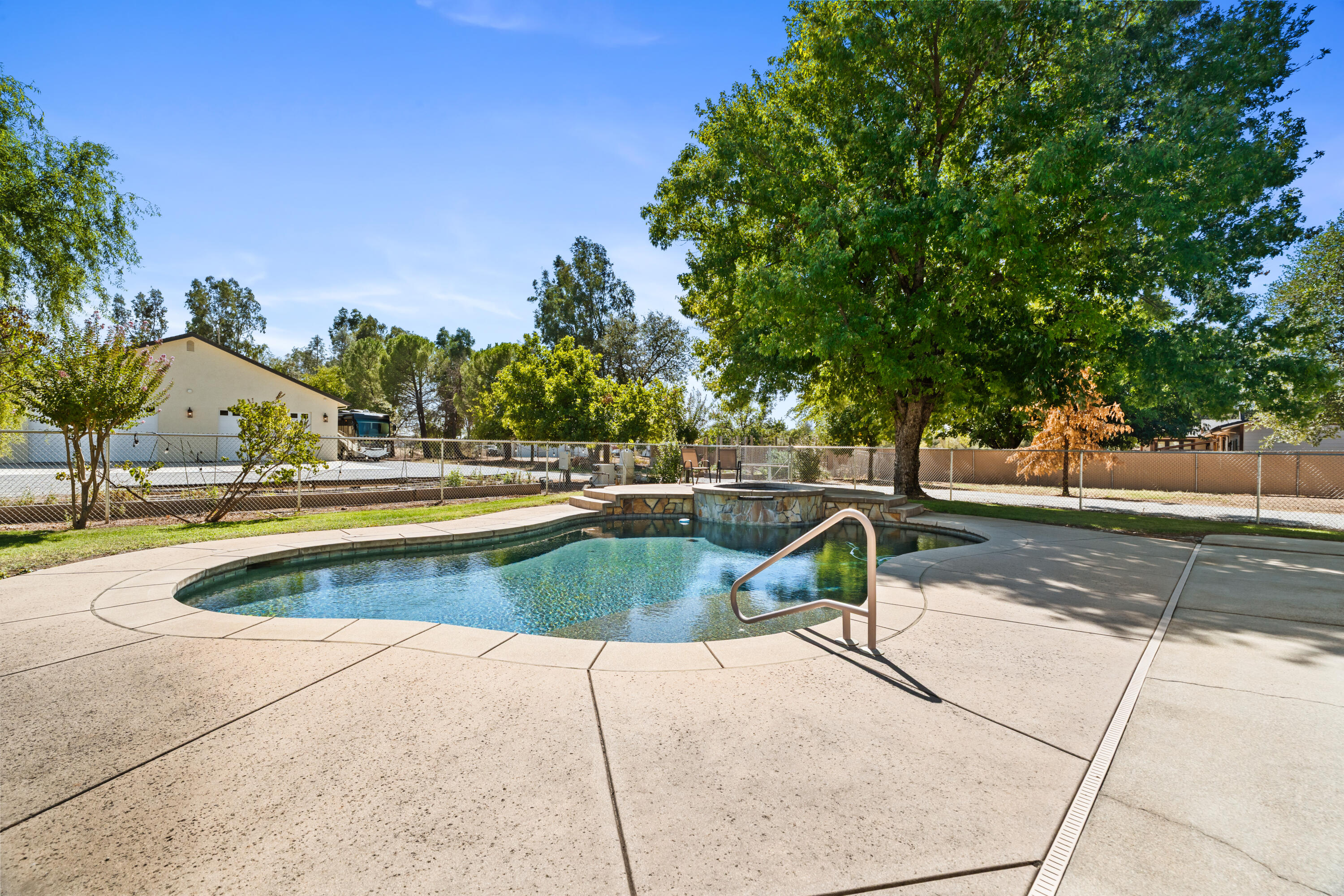 main property photo 42