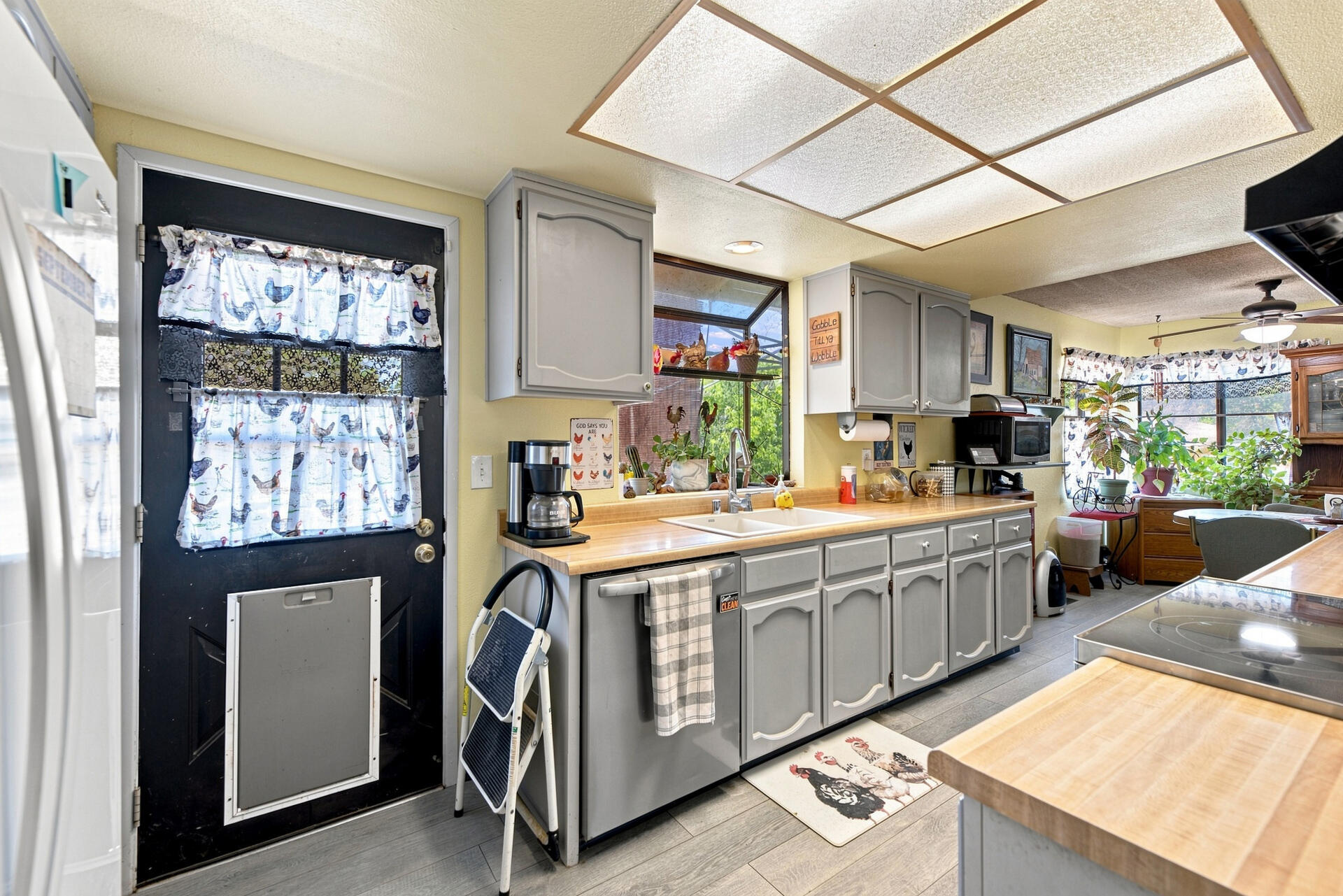 main property photo 18