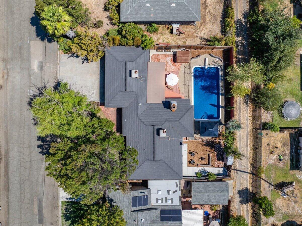 main property photo 51
