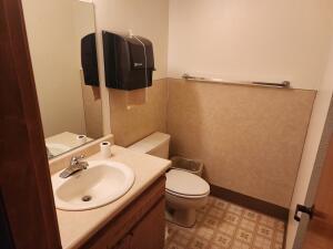 main property photo 9