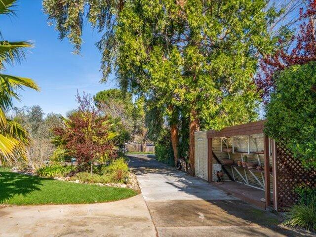main property photo 51