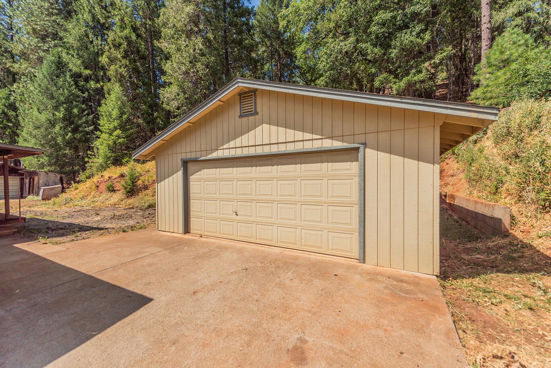 main property photo 93