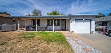 image of property with 3 Bed | 1 Bath | 898 Sqft