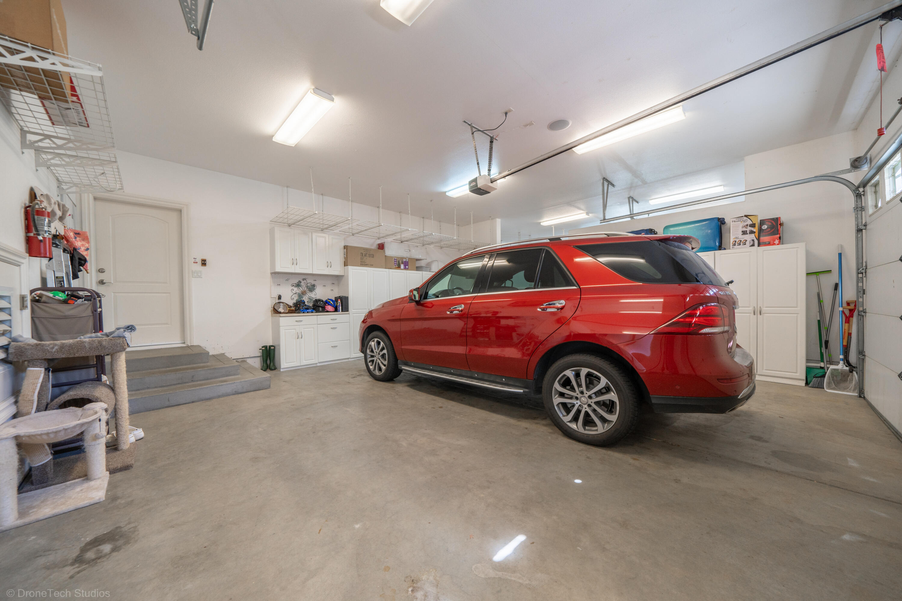 main property photo 118