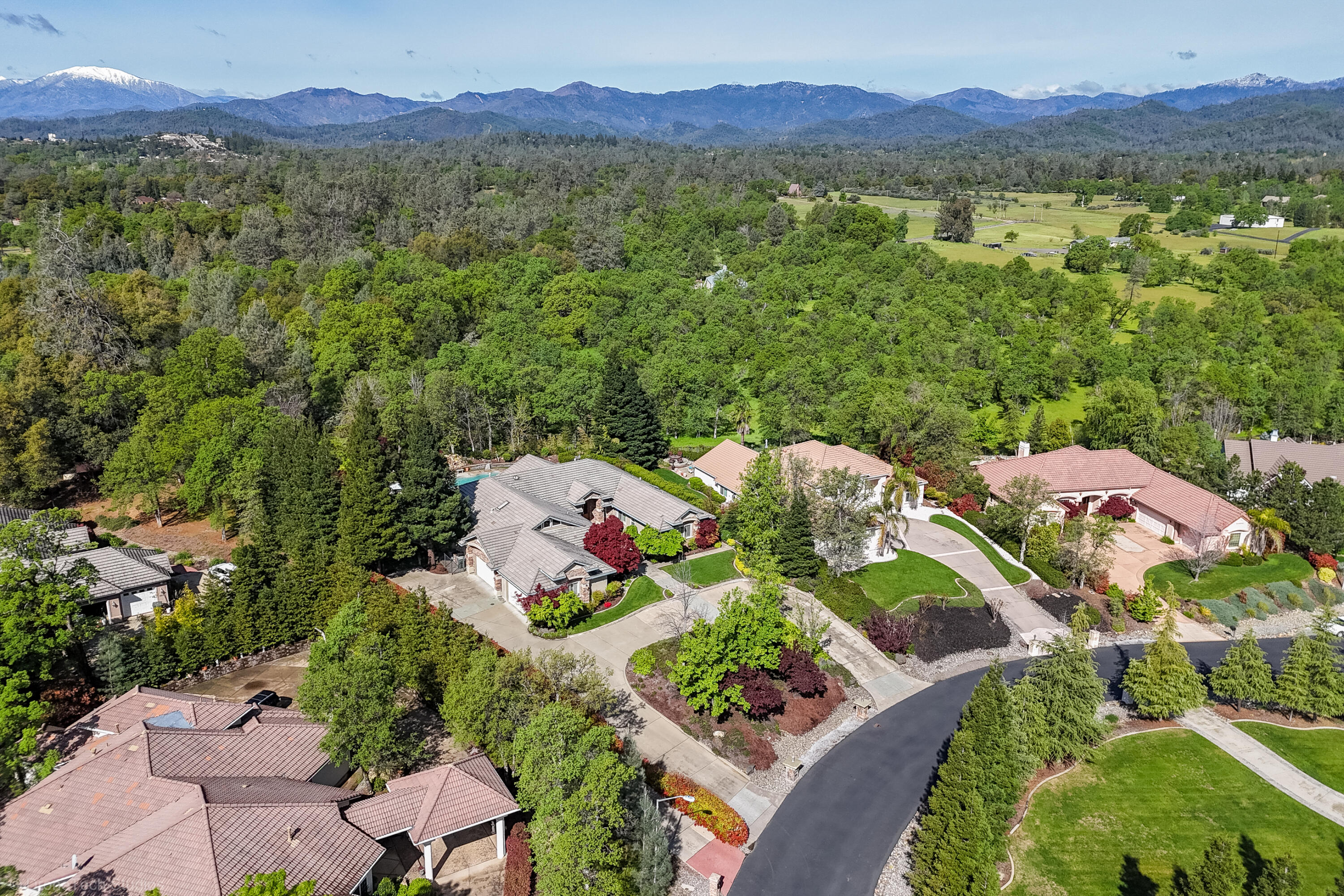 main property photo 123
