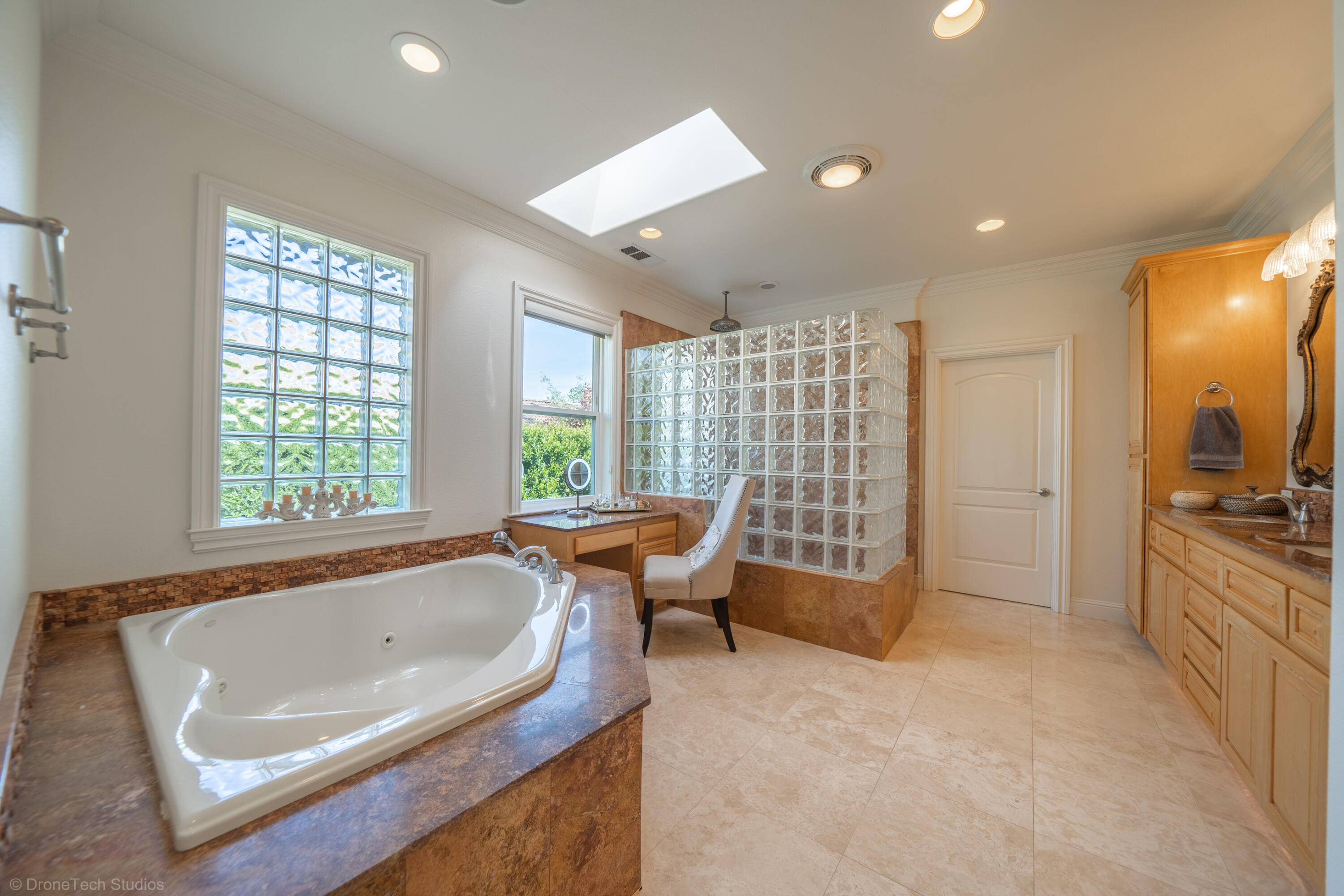 main property photo 65